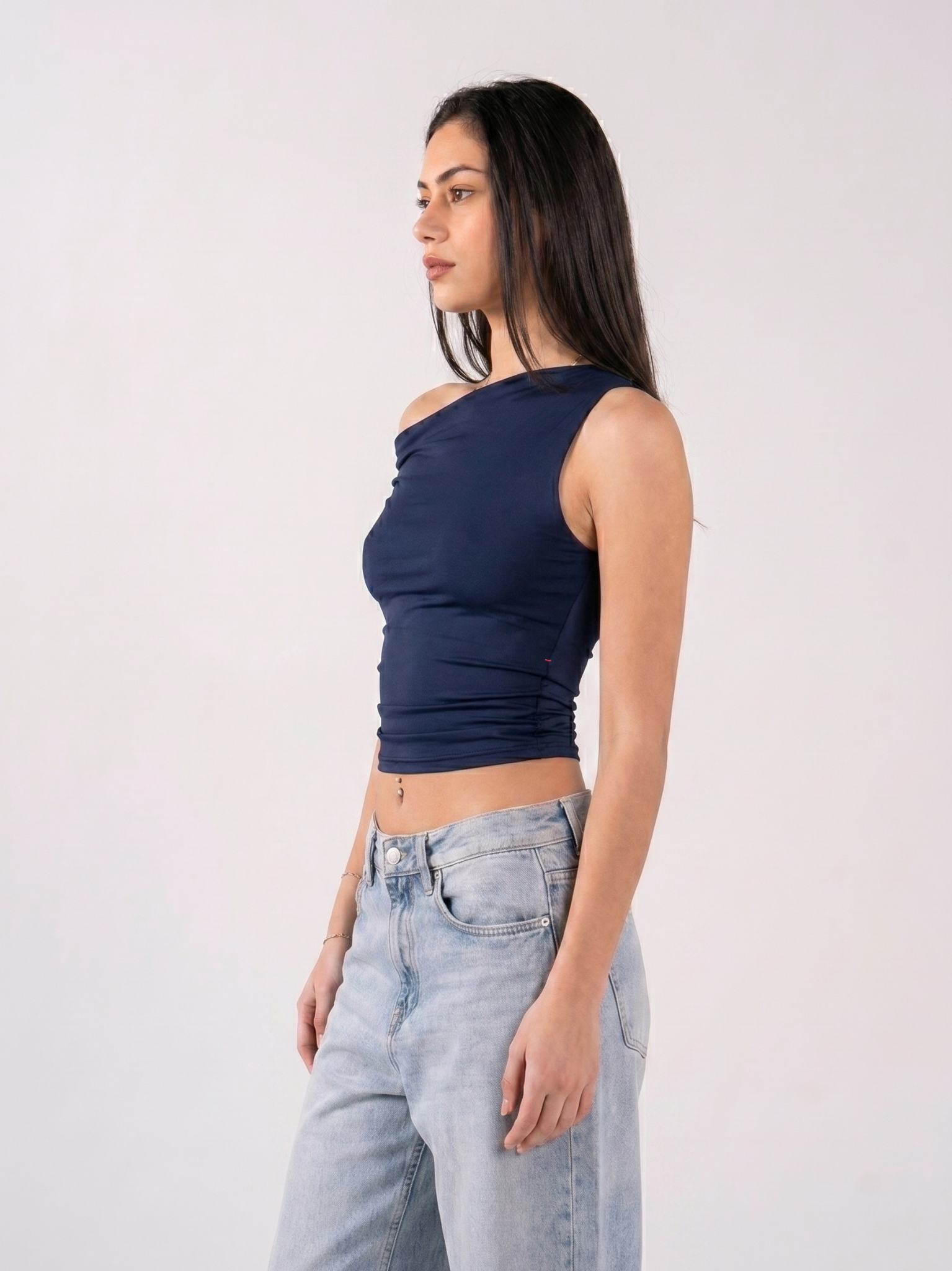 REFINED ONE SHOULDER RUCHED ASYMMETRICAL TOP
