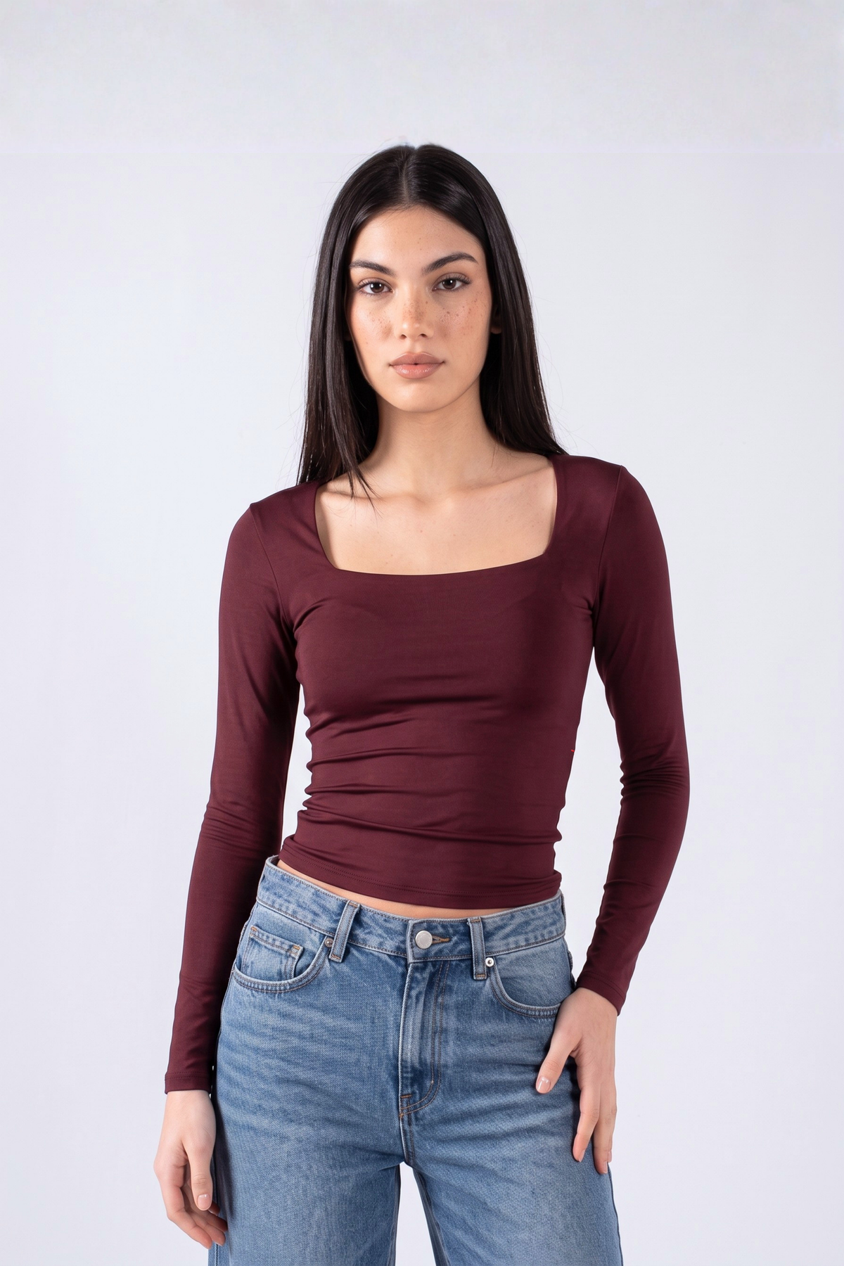 REFINED LONG-SLEEVE SQUARE NECK
