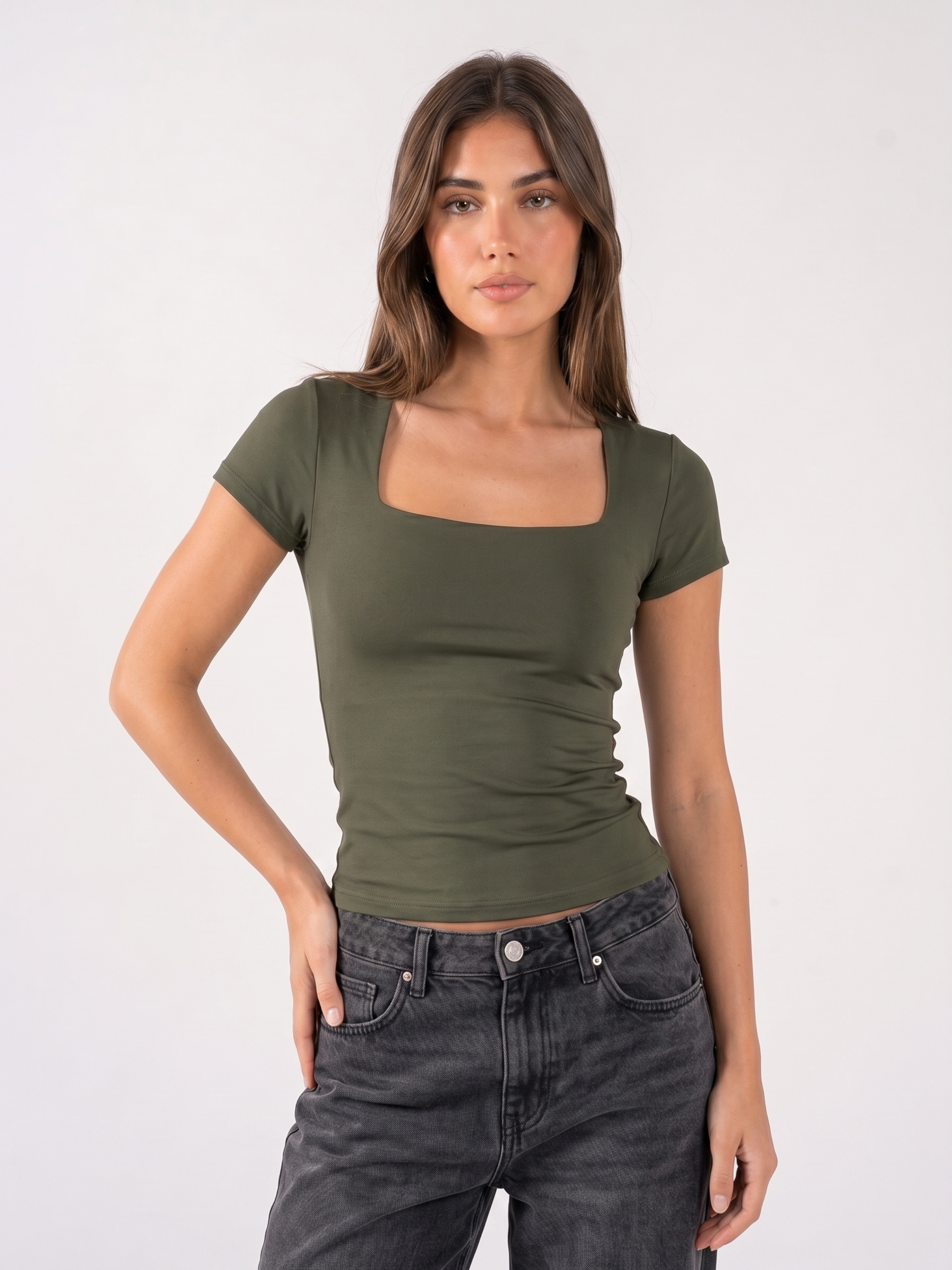 REFINED SHORT-SLEEVE SQUARE NECK