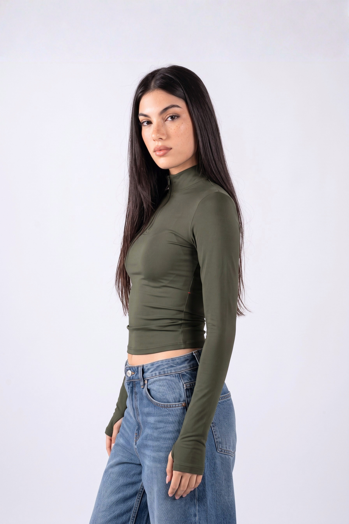 REFINED LONG-SLEEVE HIGH NECK ZIPPER