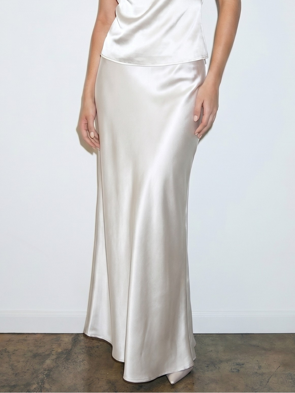 REFINED SATIN MIDI SKIRT