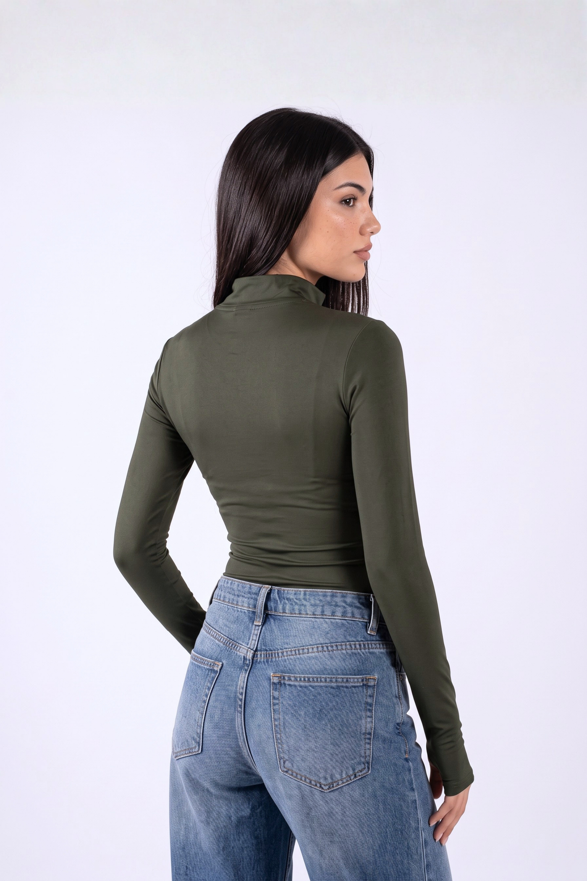 REFINED LONG-SLEEVE HIGH NECK ZIPPER
