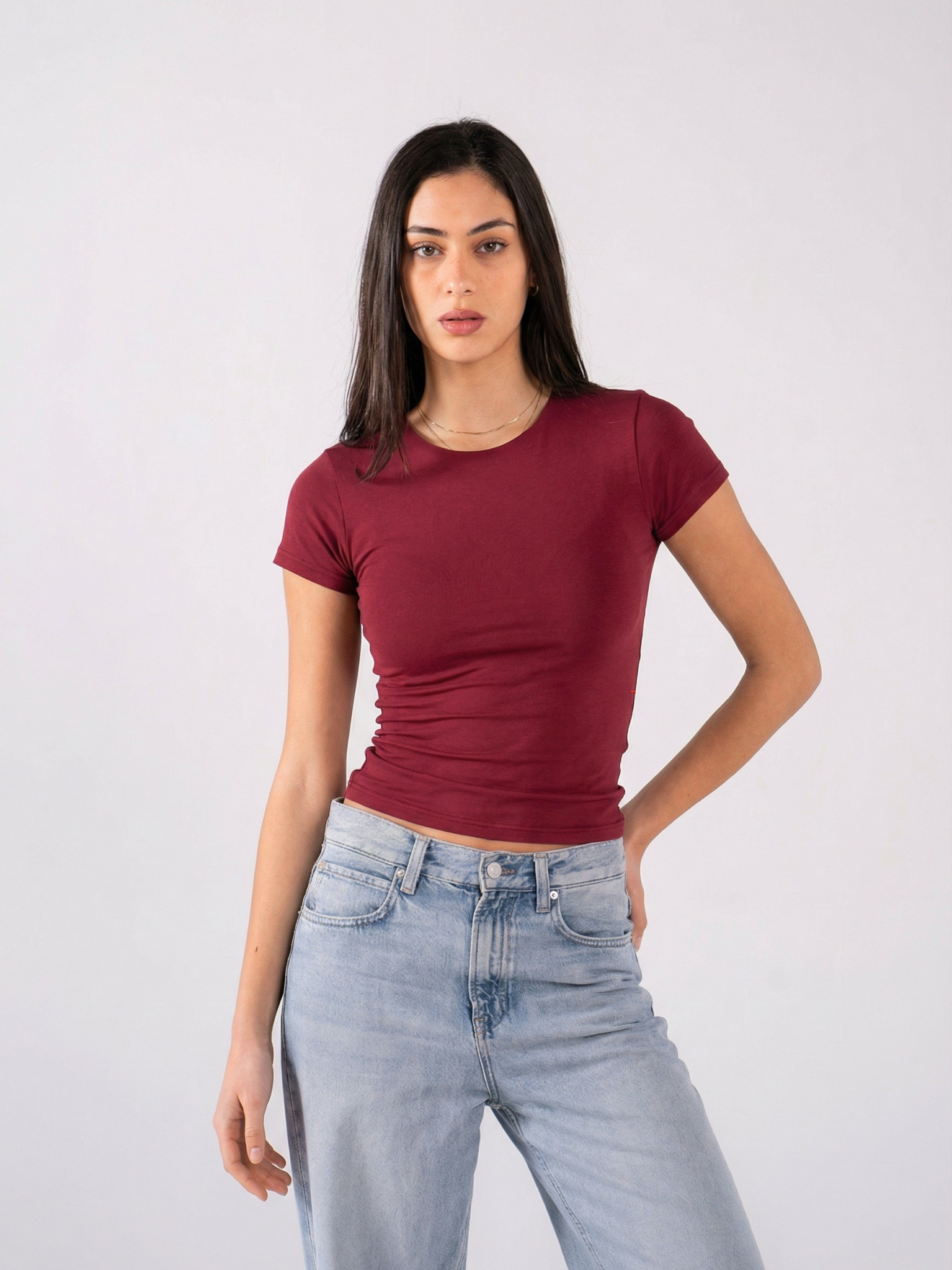 REFINED COTTON SHORT-SLEEVE ROUND NECK
