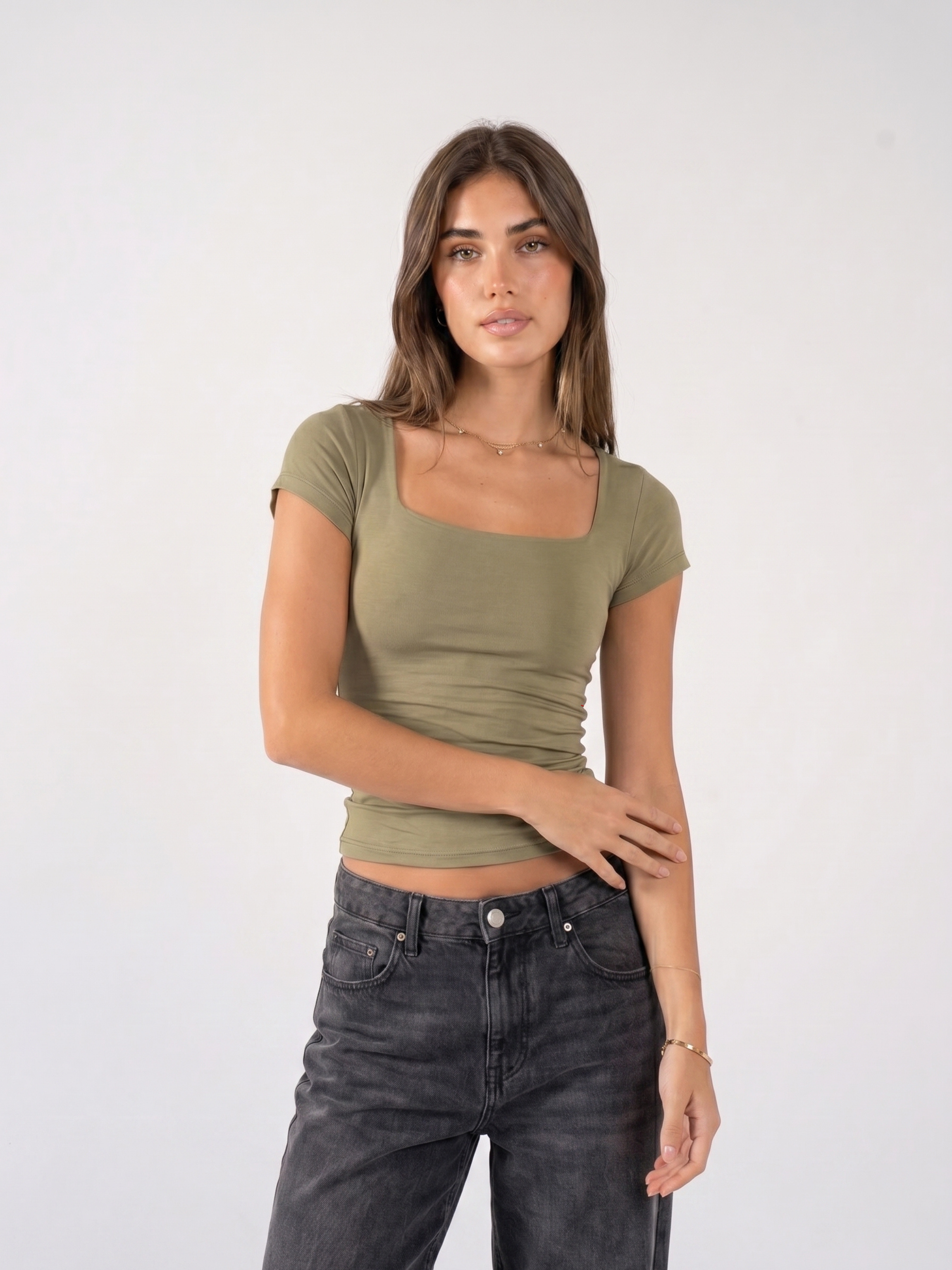 REFINED COTTON SHORT-SLEEVE SQUARE NECK