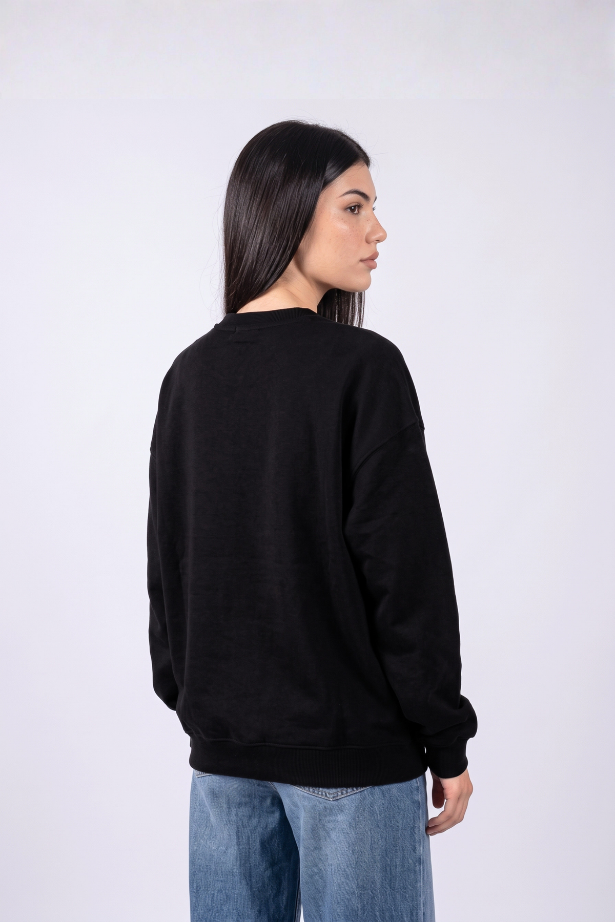 REFINED OVERSIZED CREW NECK