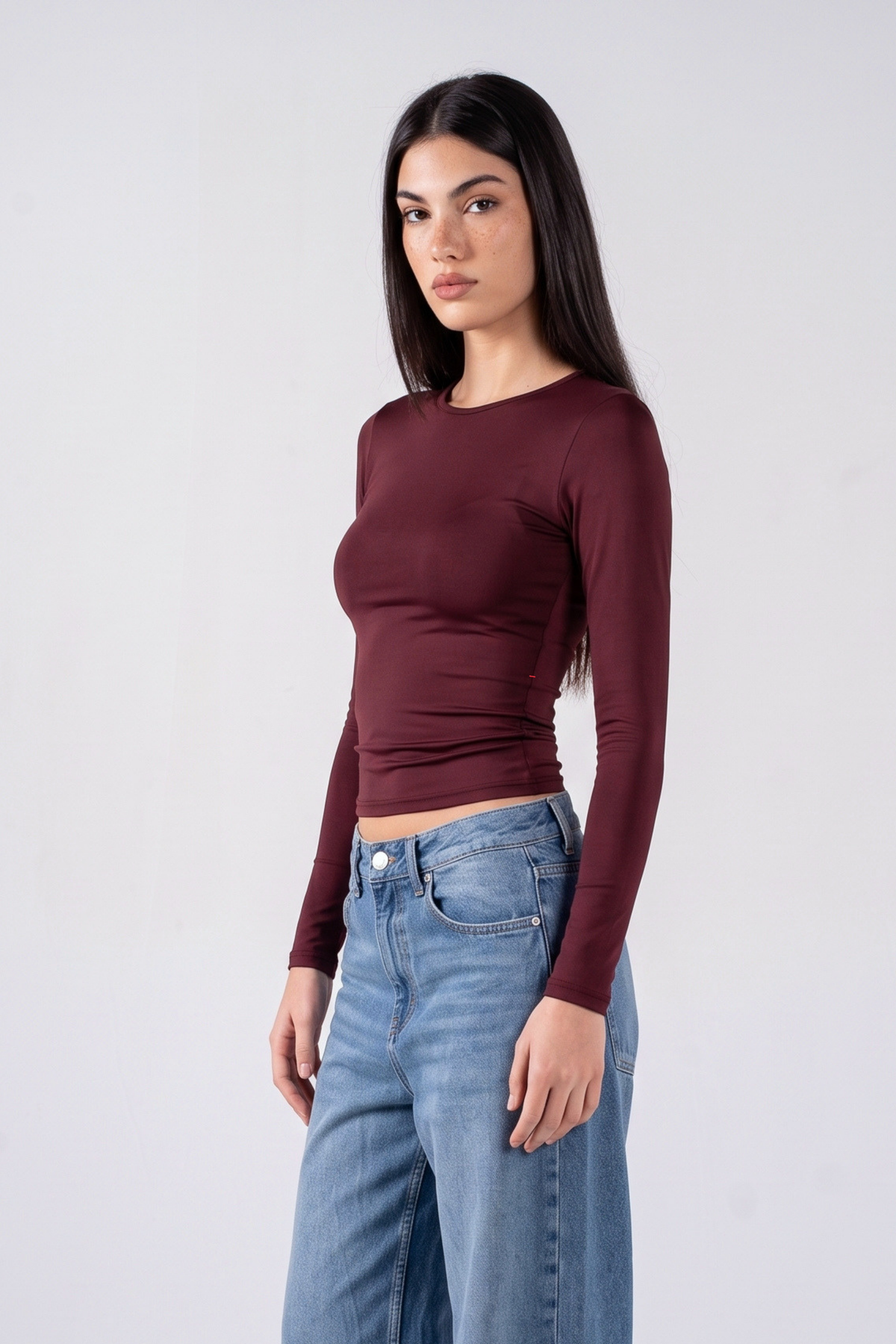 REFINED LONG-SLEEVE ROUND NECK