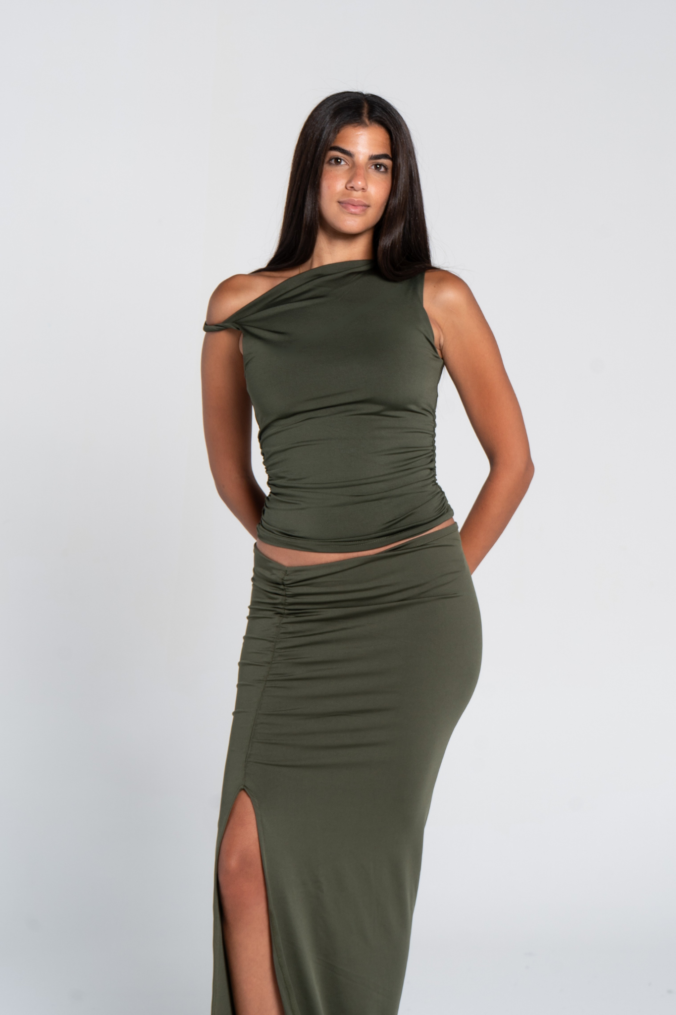 RUCHED TWISTED TOP