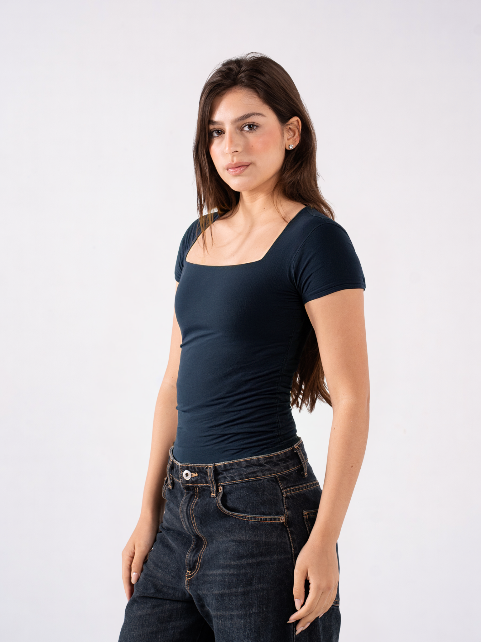 REFINED COTTON SHORT-SLEEVE SQUARE NECK