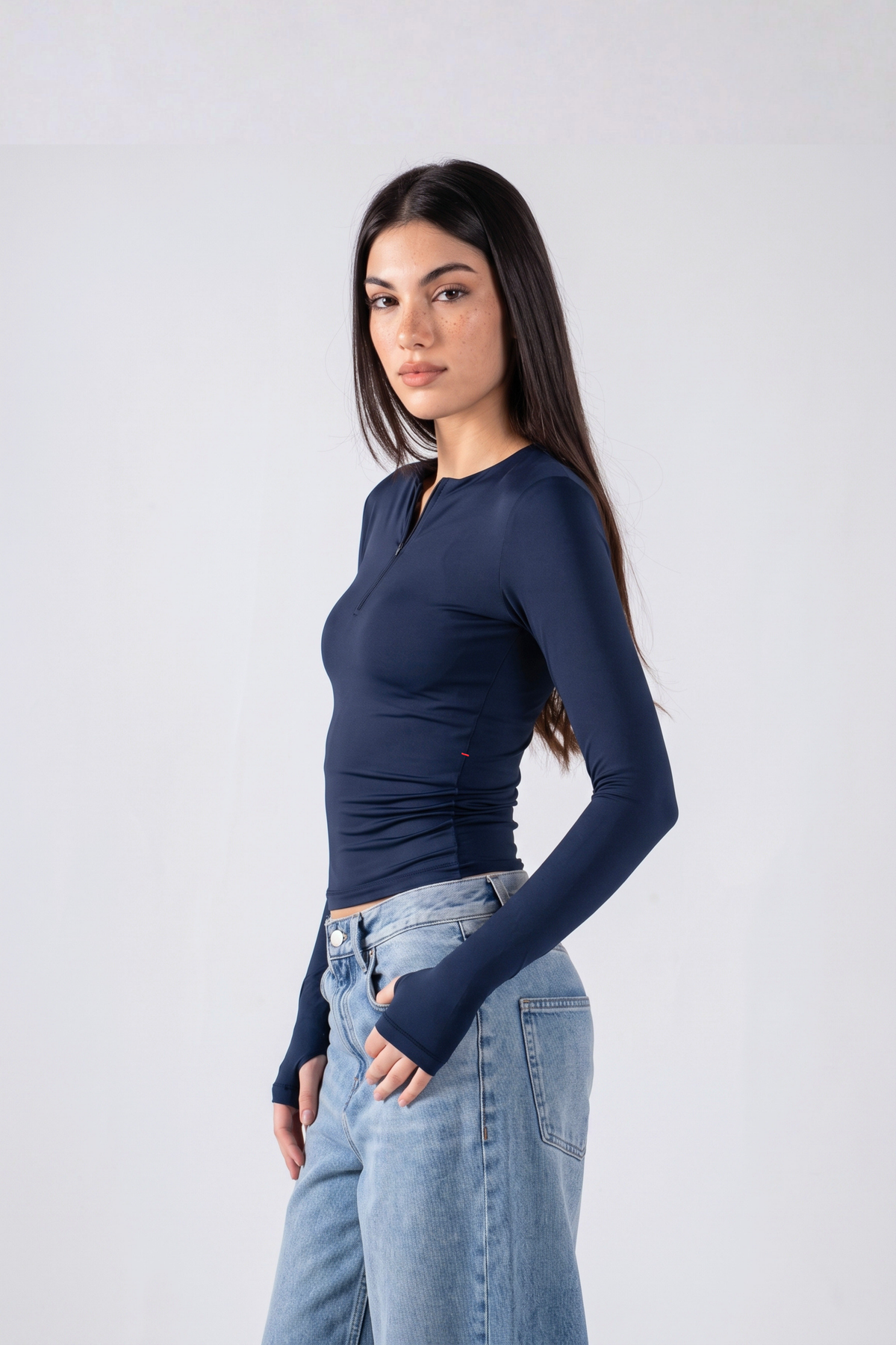 REFINED LONG-SLEEVE ZIPPER