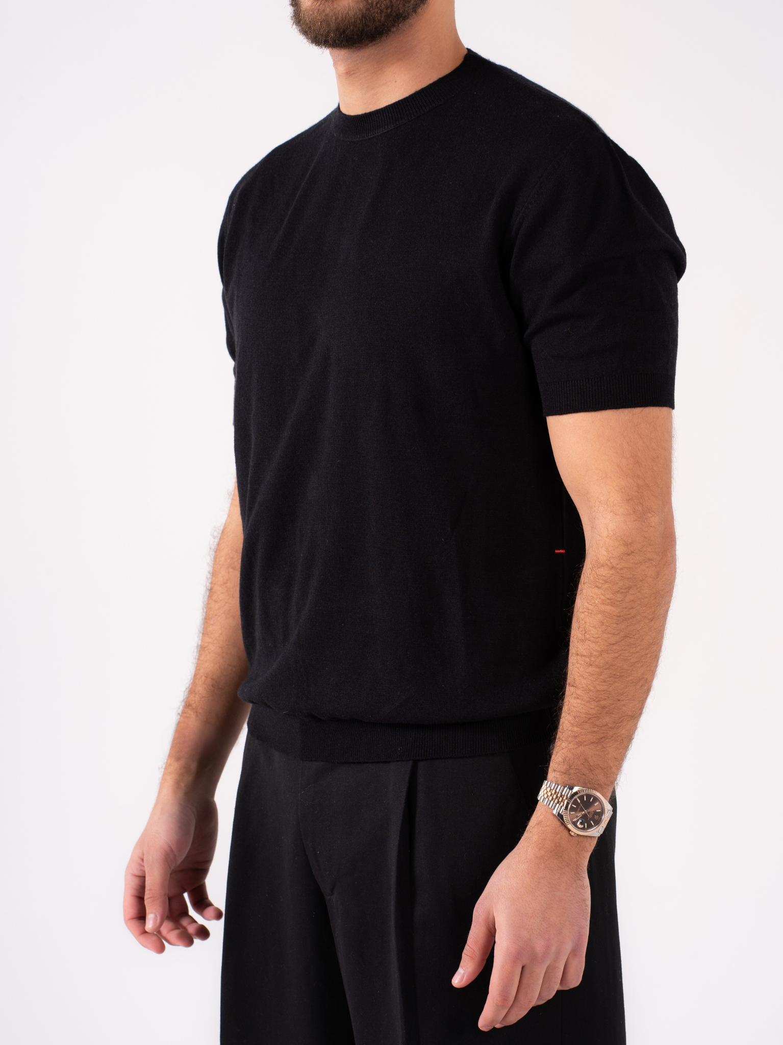 REFINED ROUND NECK KNIT T-SHIRT