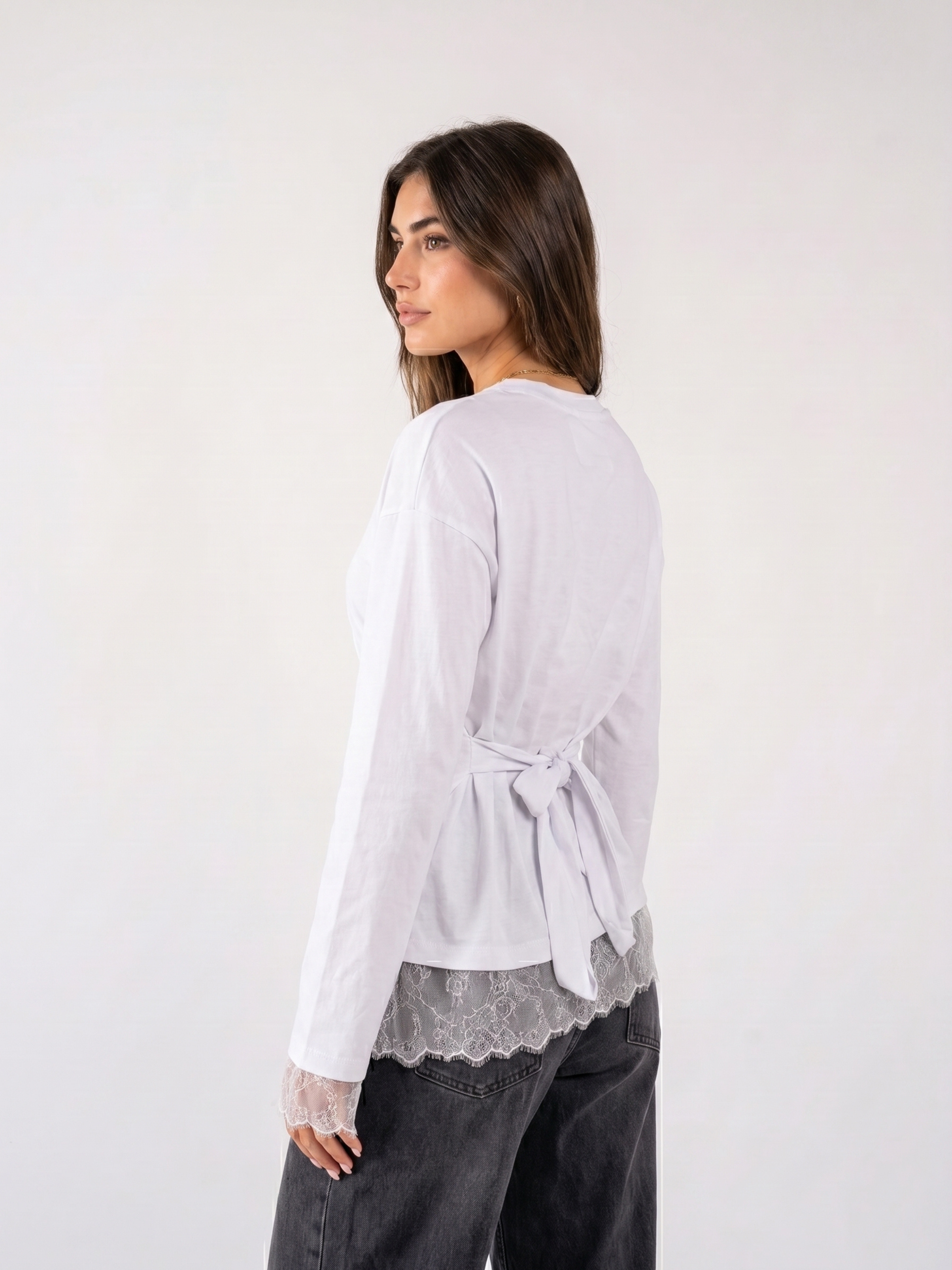 REFINED LACE OVERSIZED LONG SLEEVE T-SHIRT