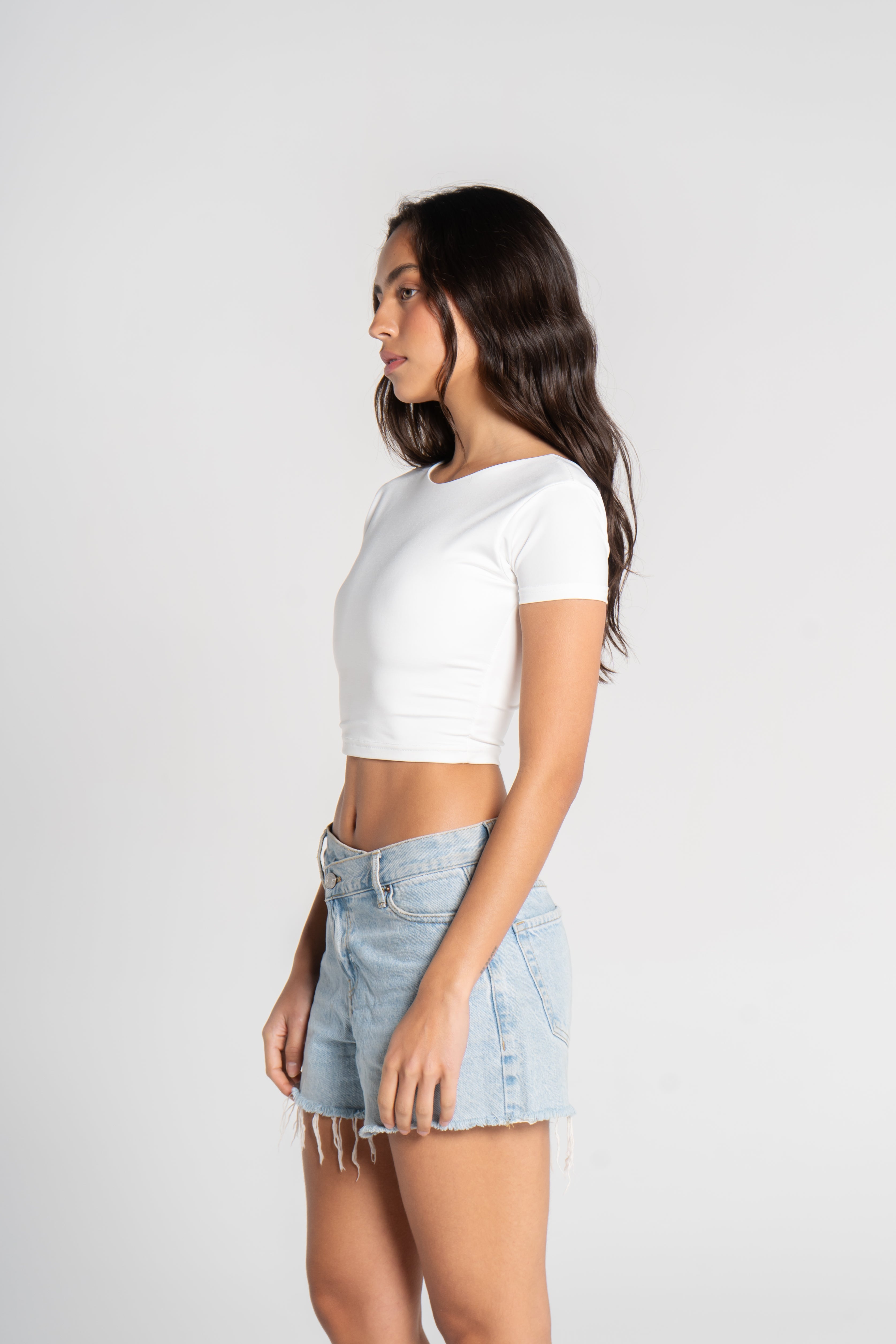 CROPPED BACKLESS ROUND NECK