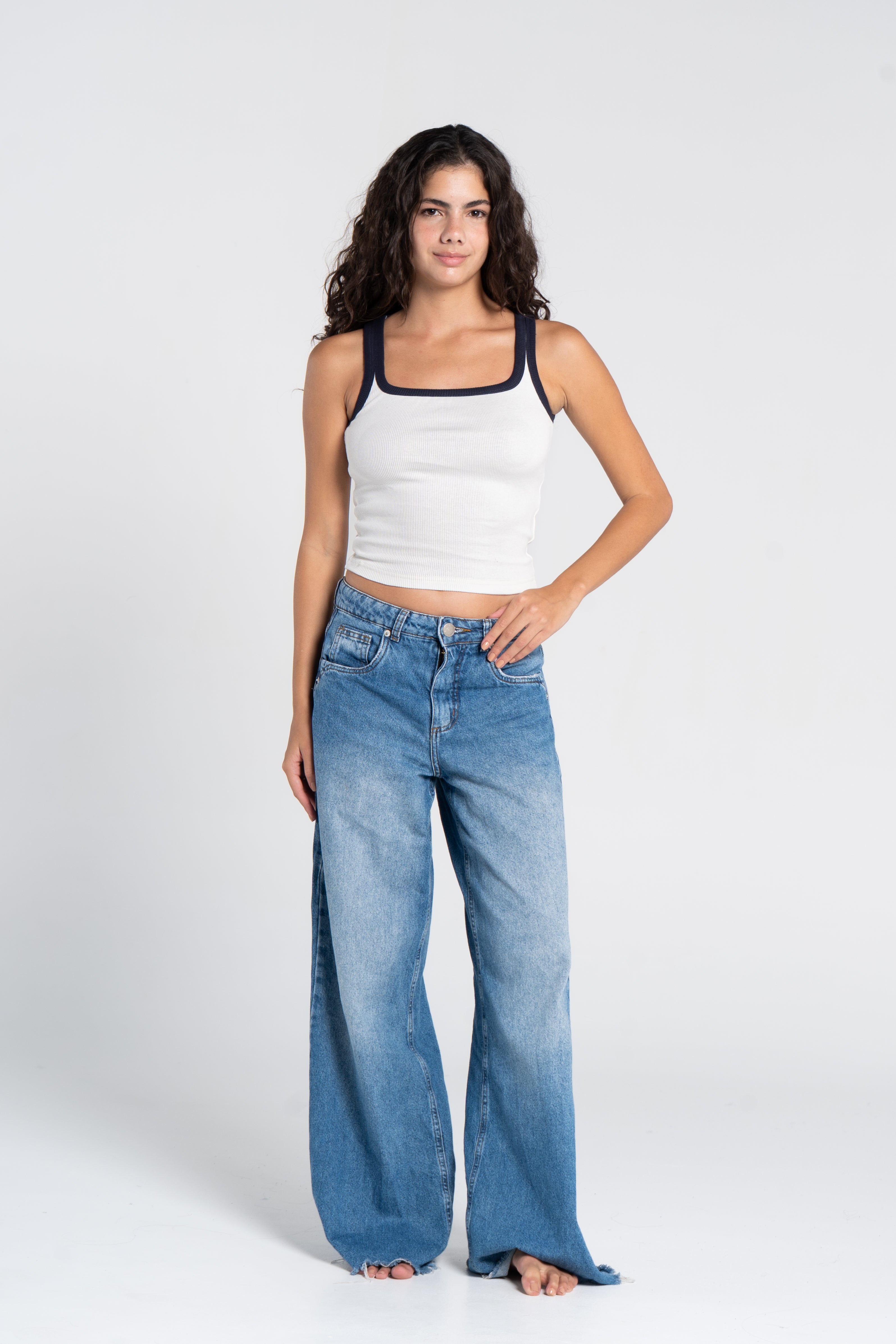 RIBBED SQUARE NECK TANK – COLORED STRAP