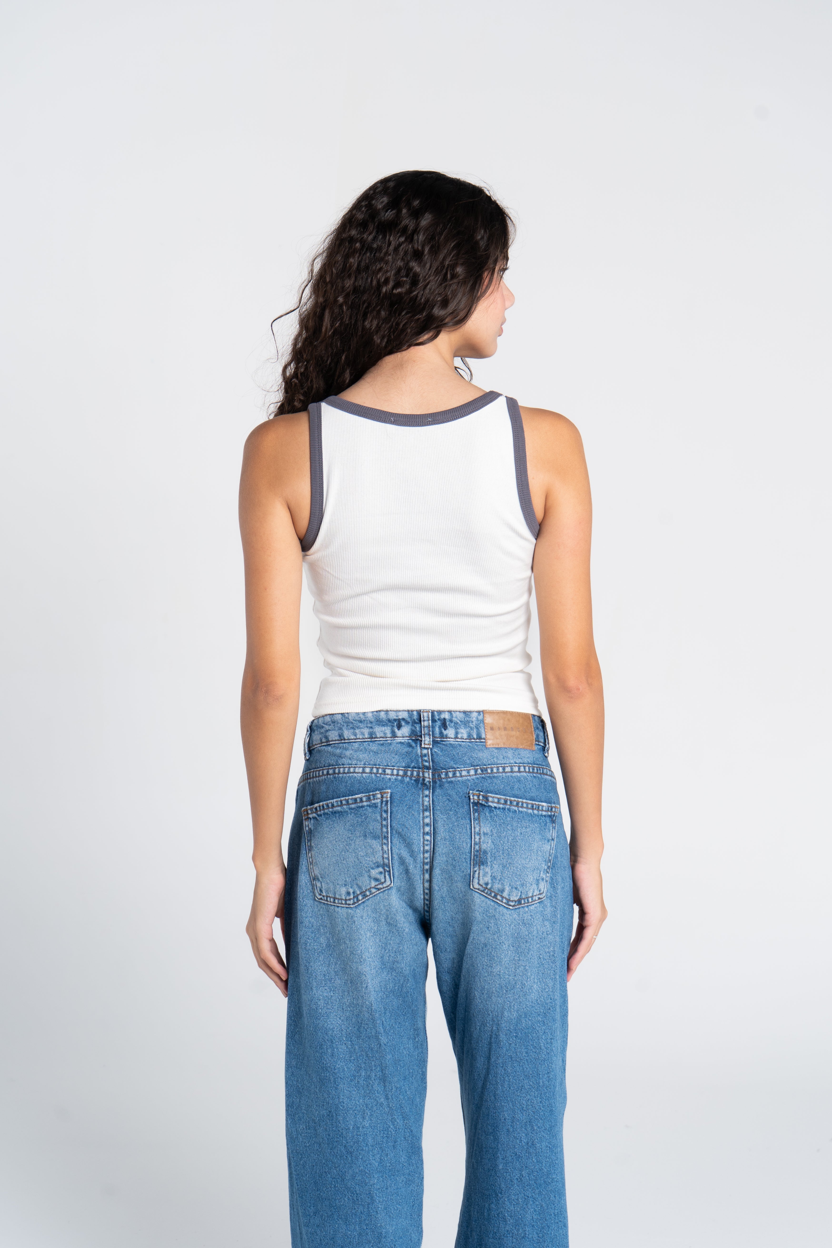 RIBBED SQUARE NECK TANK – COLORED STRAP