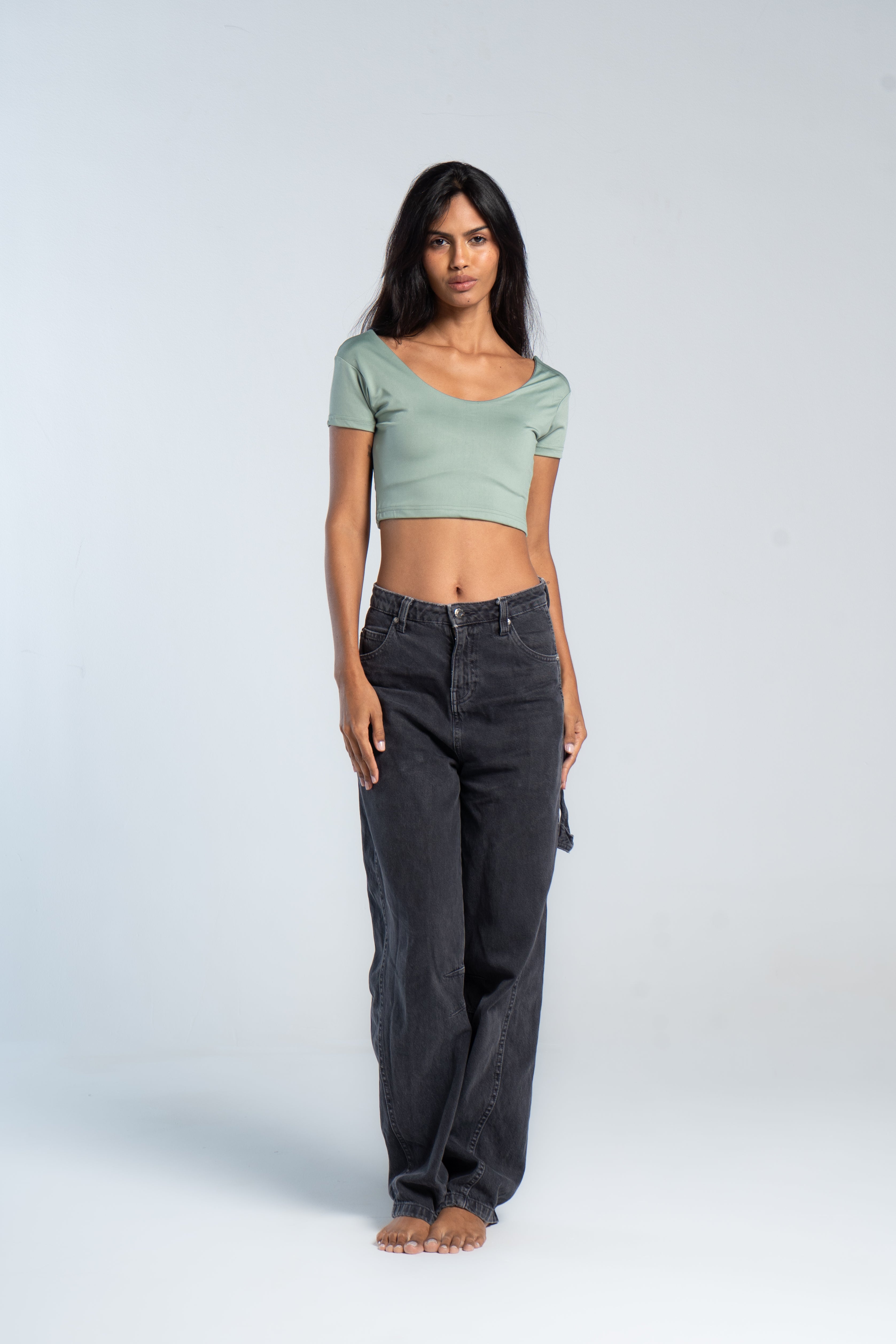 CROPPED BACKLESS WIDE NECK