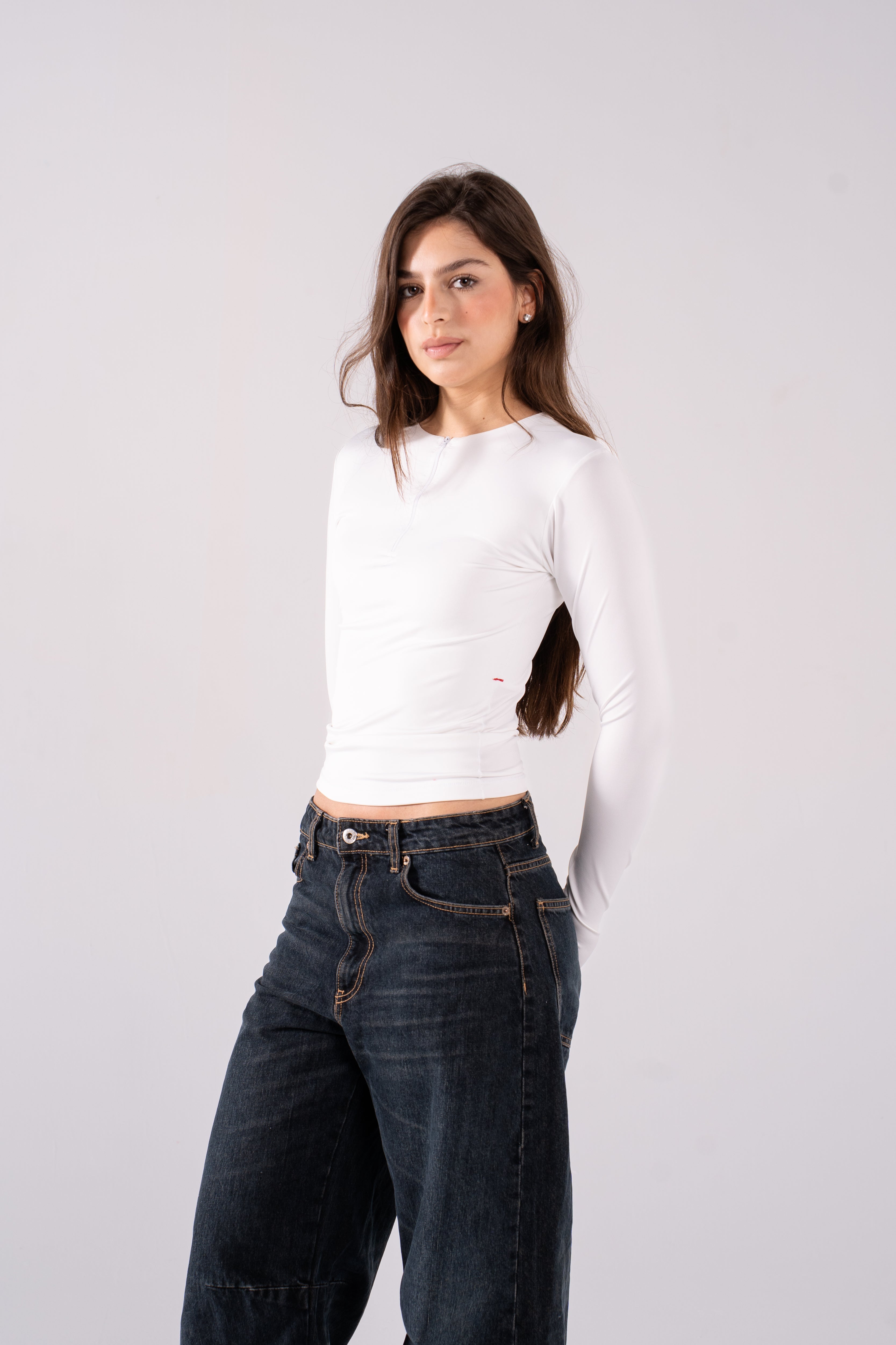 REFINED LONG-SLEEVE ZIPPER