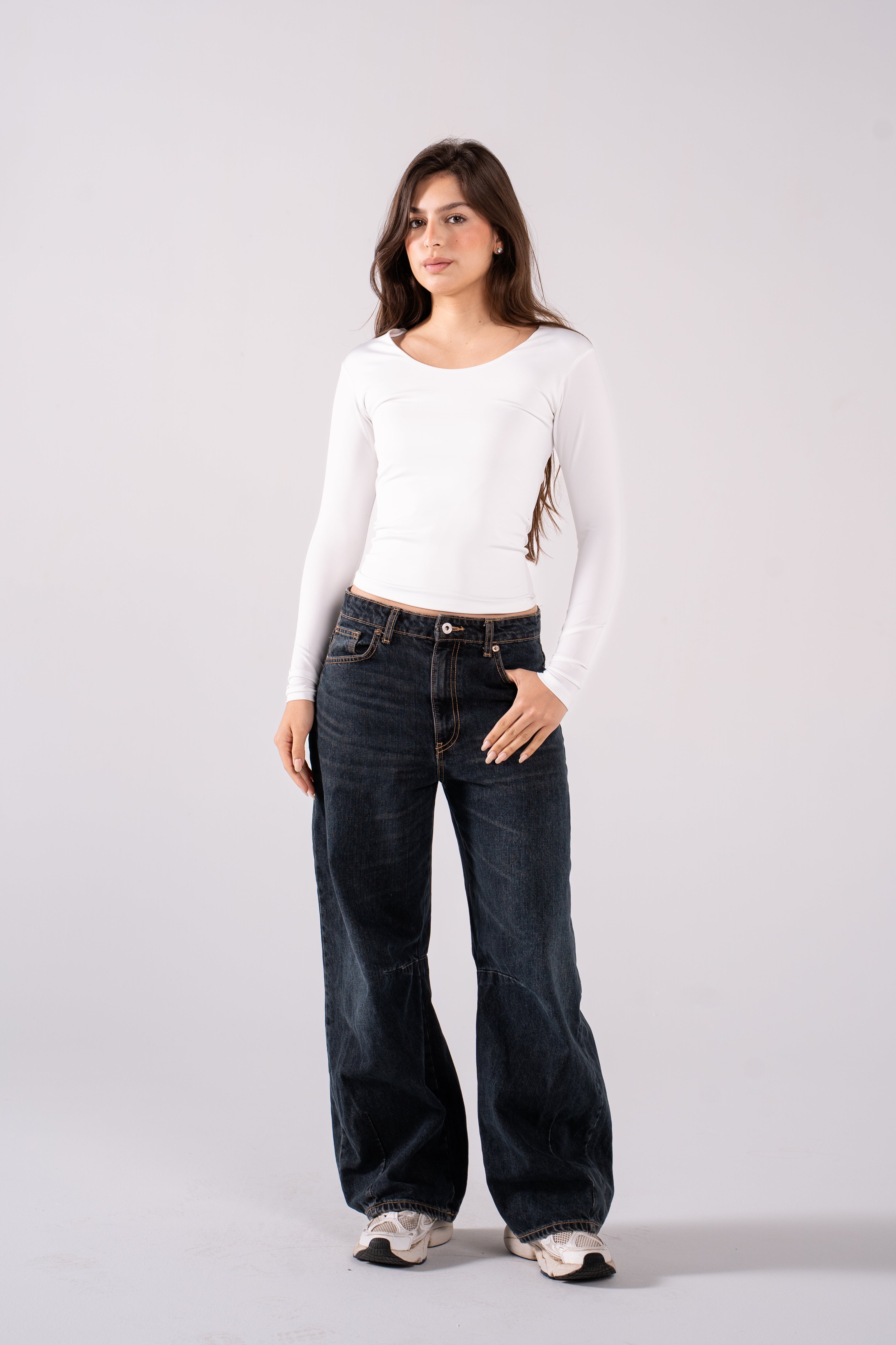 REFINED LONG-SLEEVE WIDE NECK