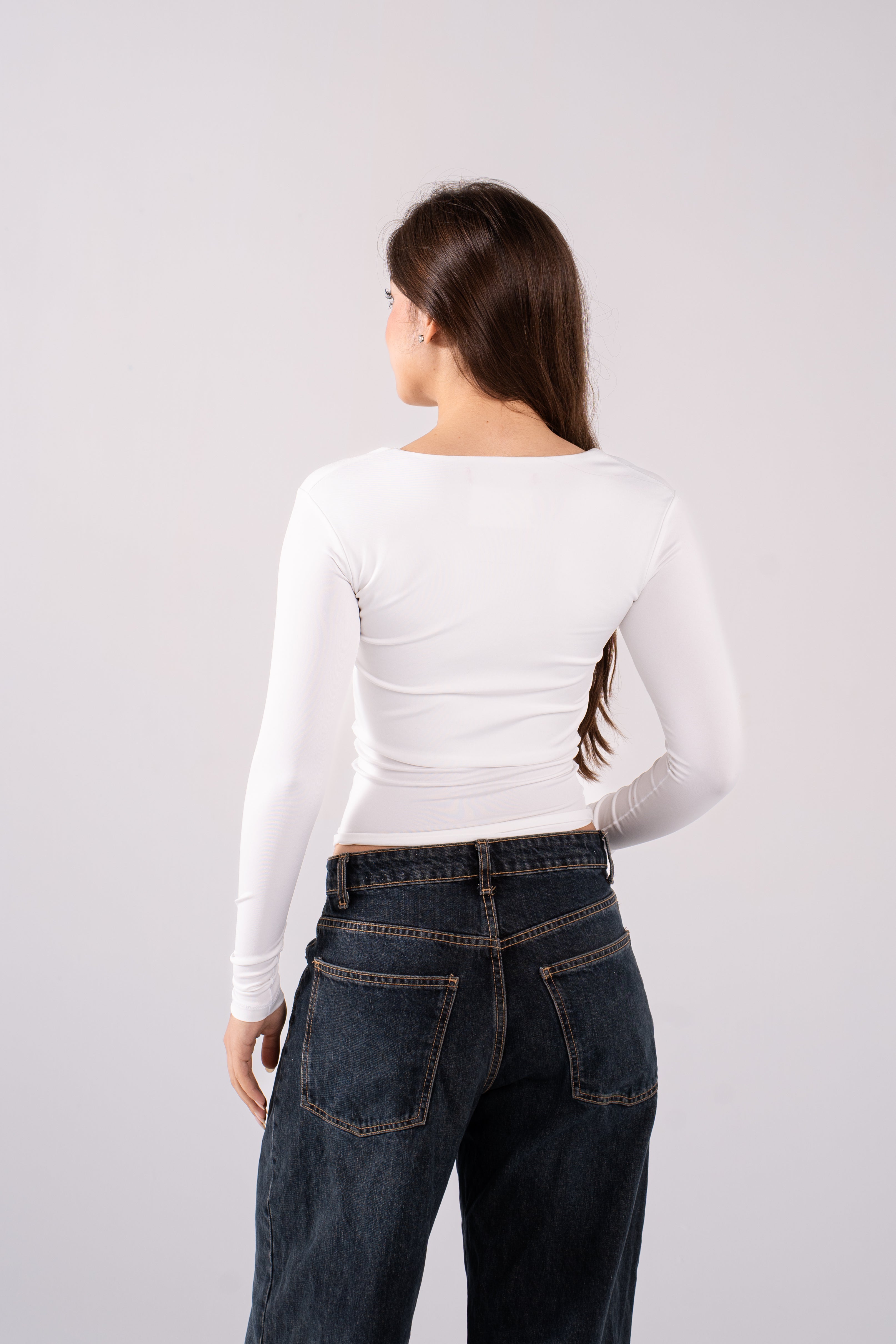 REFINED LONG-SLEEVE WIDE NECK