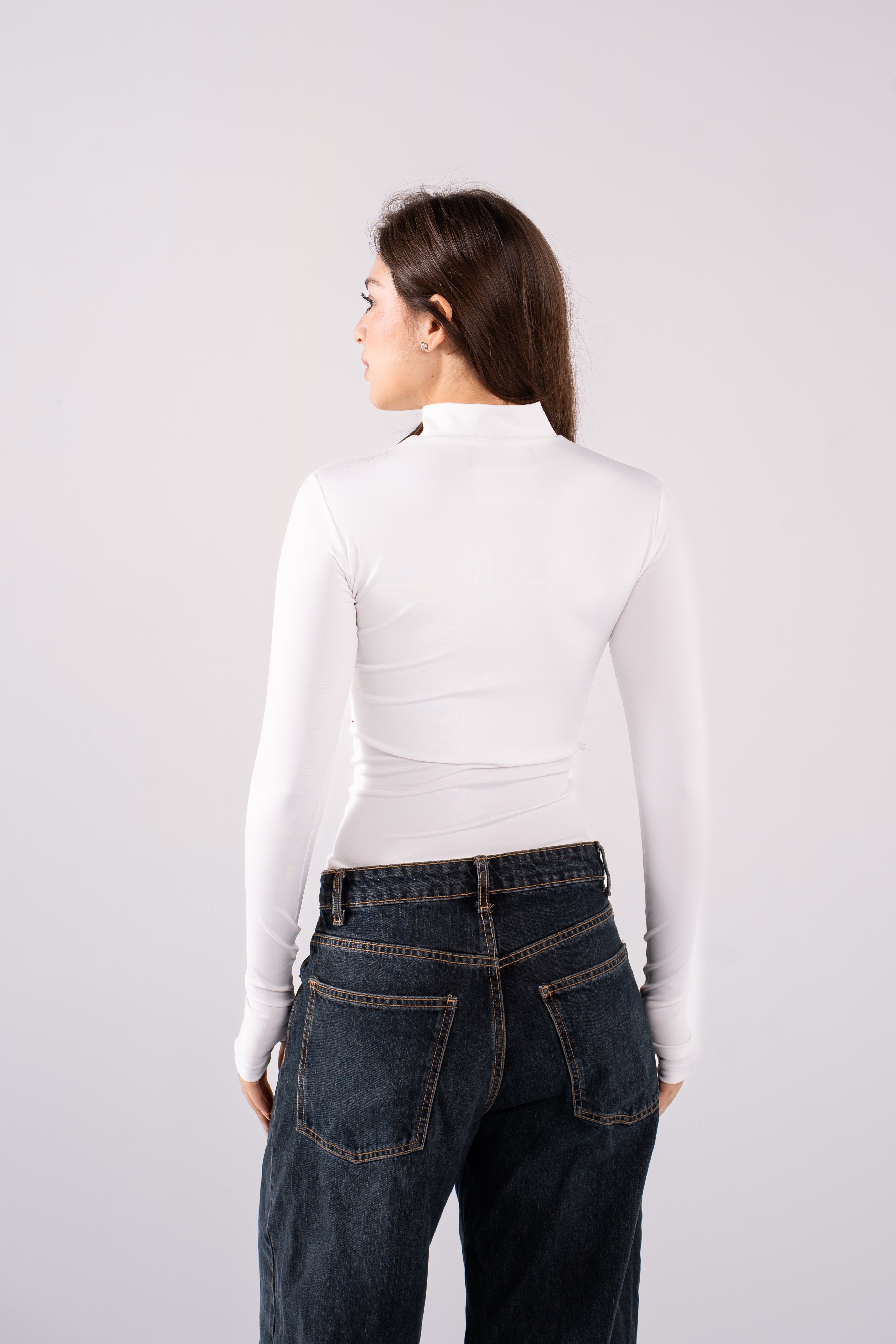 REFINED LONG-SLEEVE HIGH NECK ZIPPER