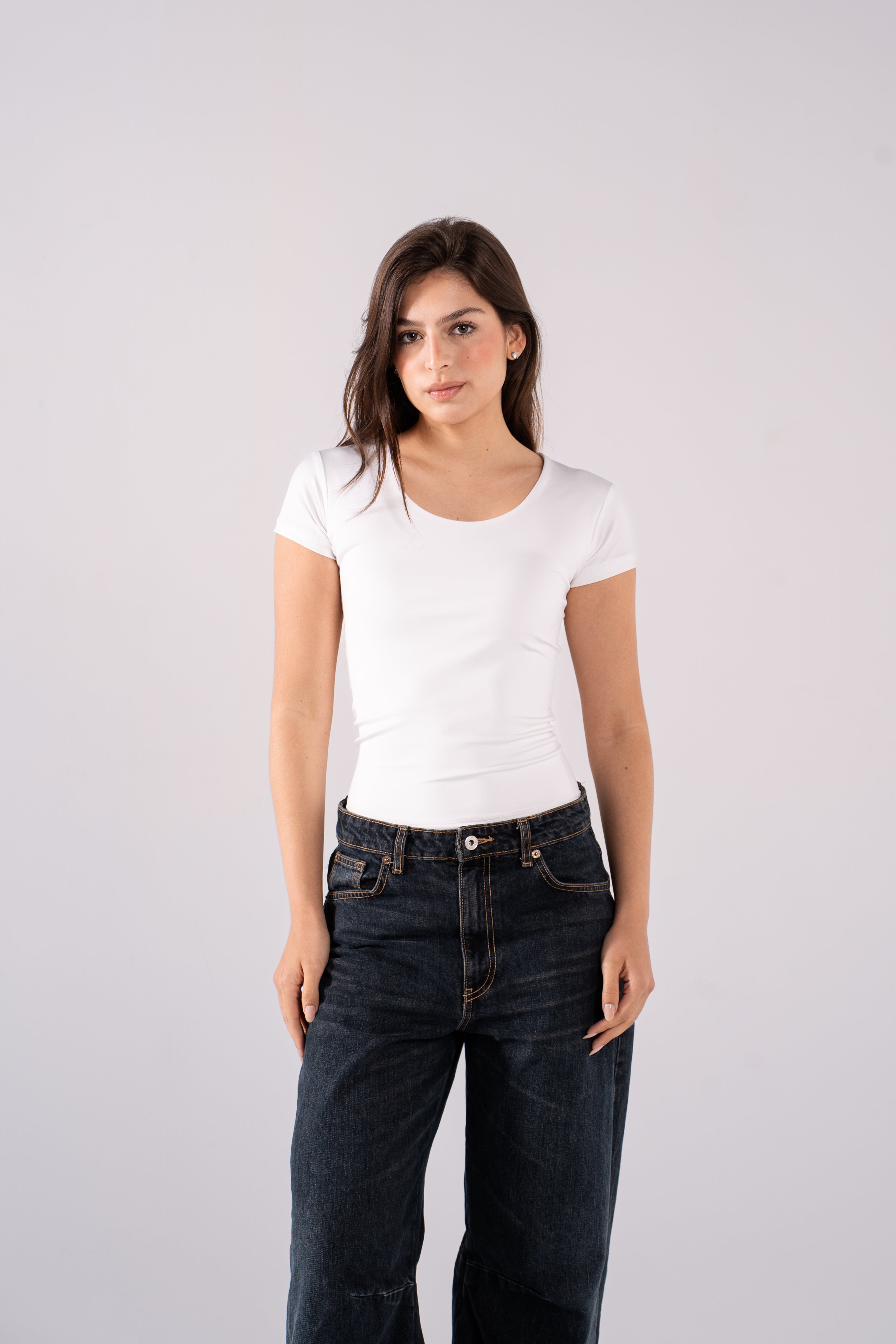 REFINED SHORT-SLEEVE WIDE NECK