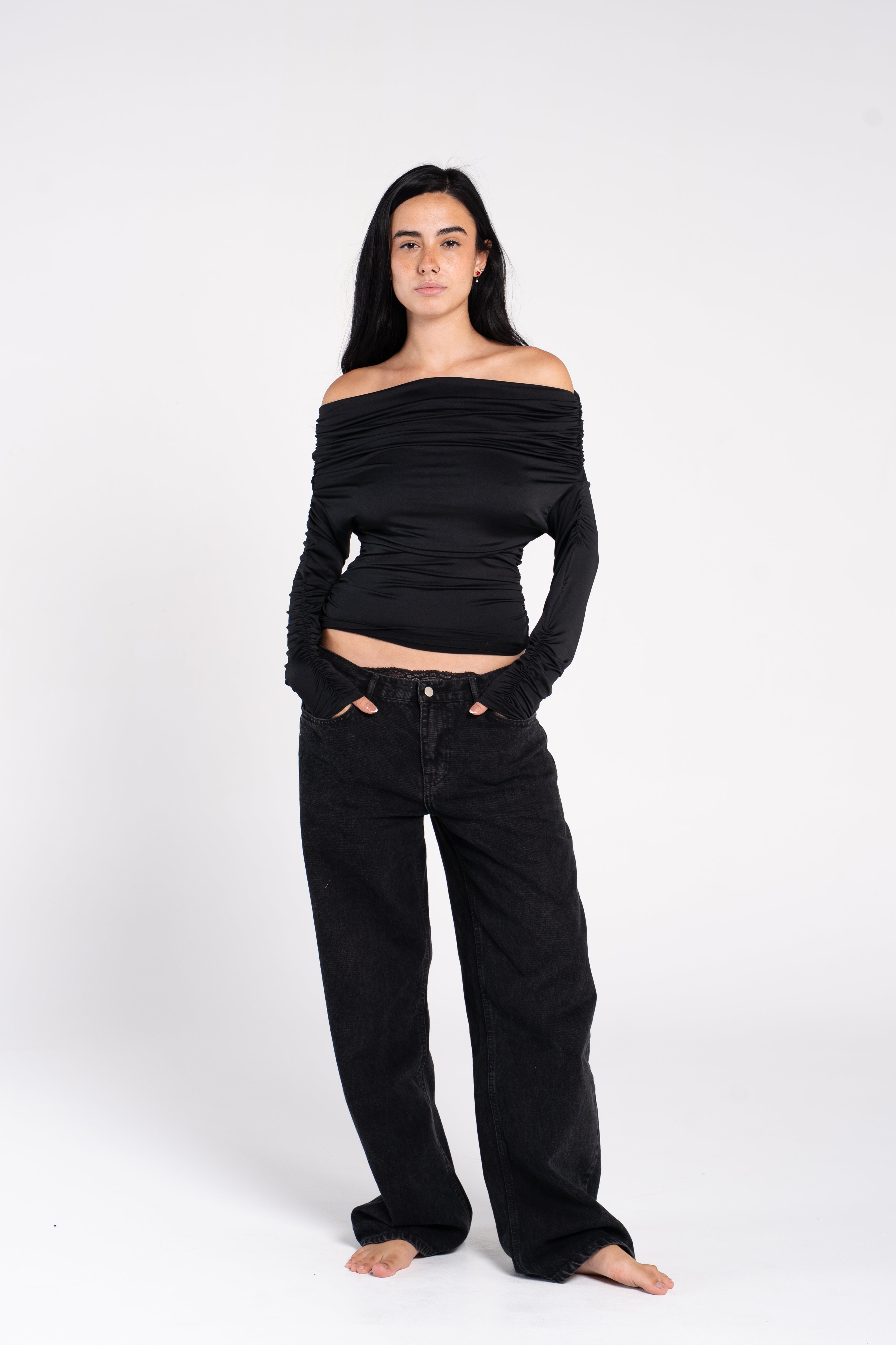 OFF SHOULDER RUCHED LONG SLEEVE