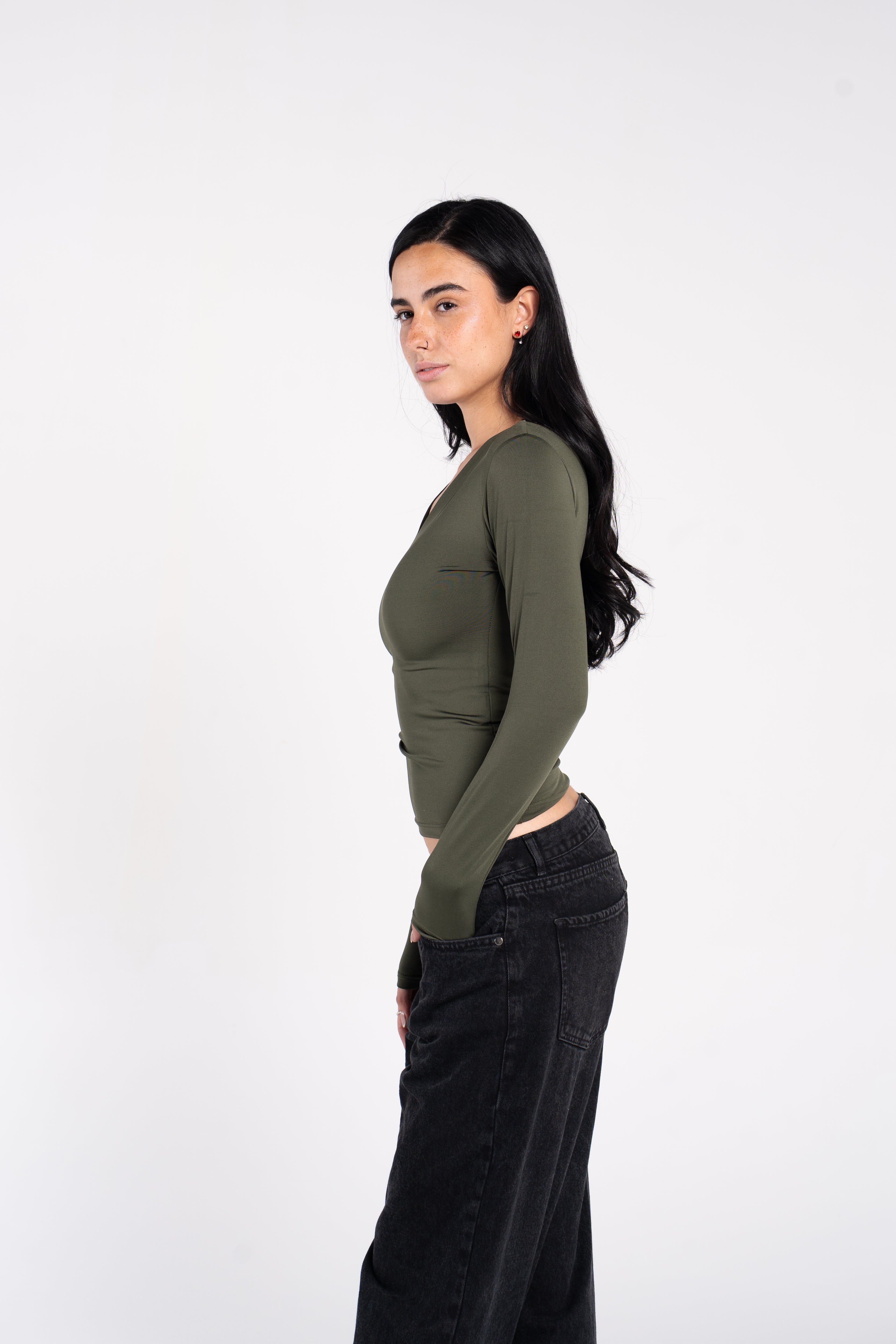 V NECK LONG SLEEVE