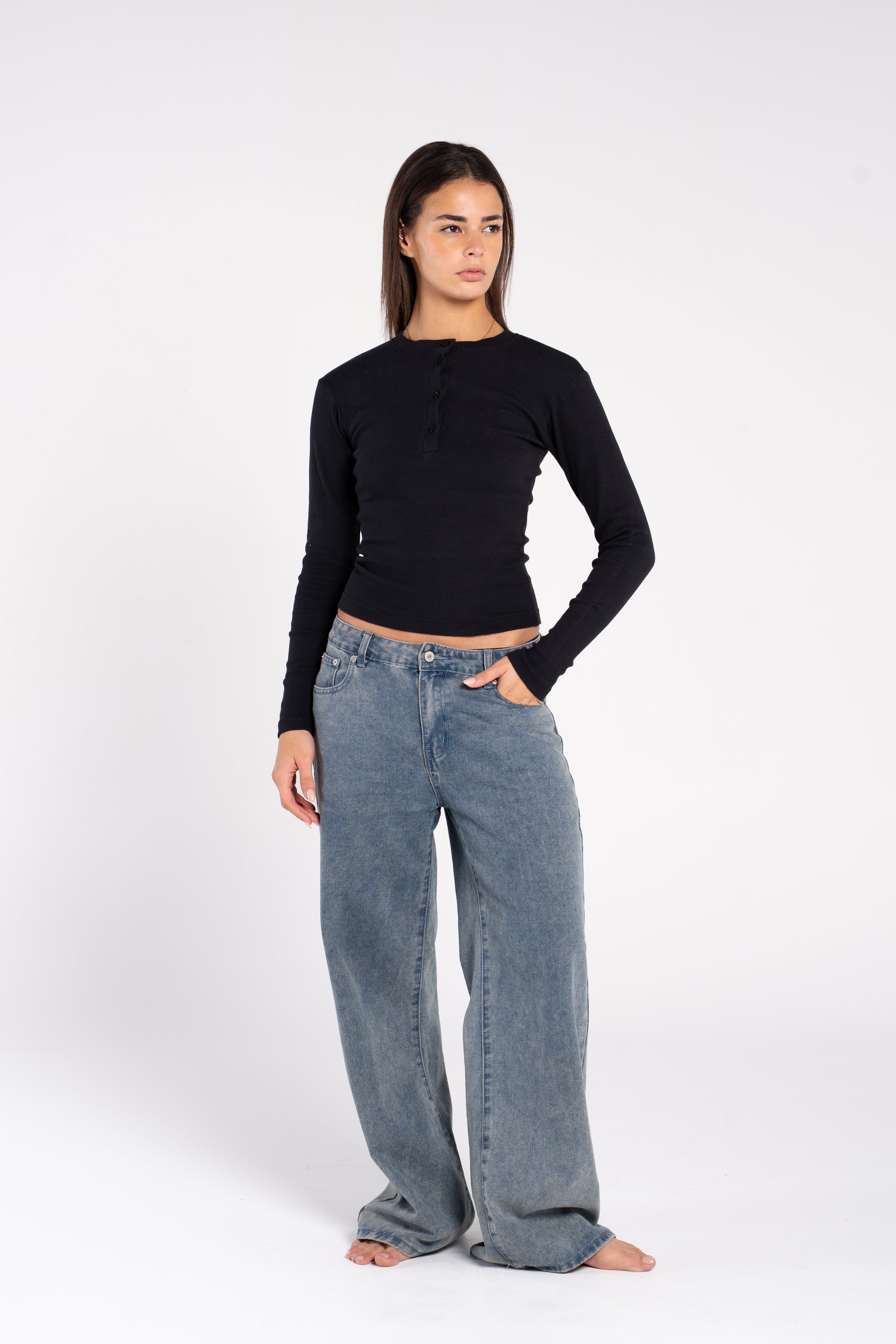 RIBBED HALF BUTTONS LONG SlEEVE TOP