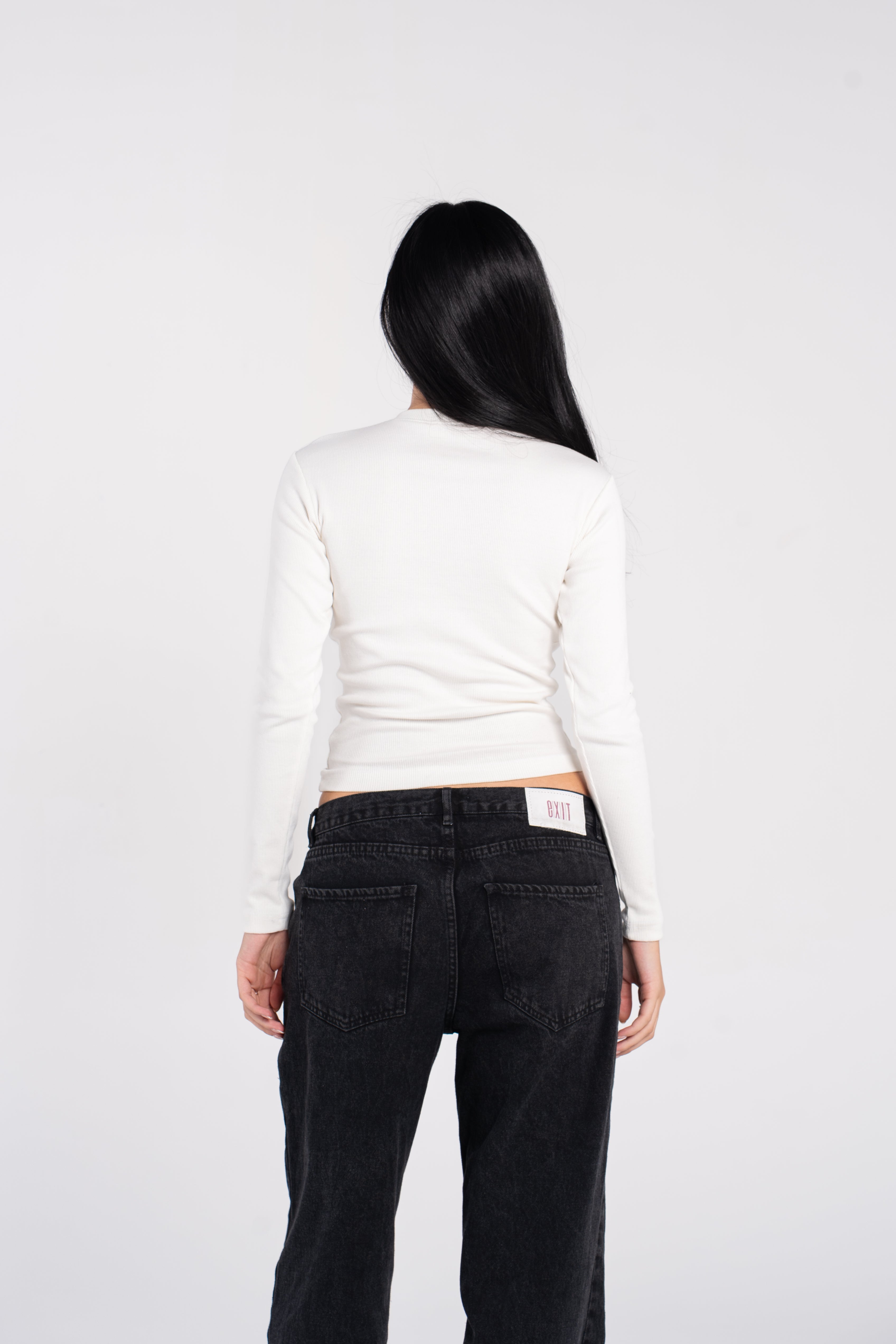 RIBBED HALF BUTTONS LONG SlEEVE TOP