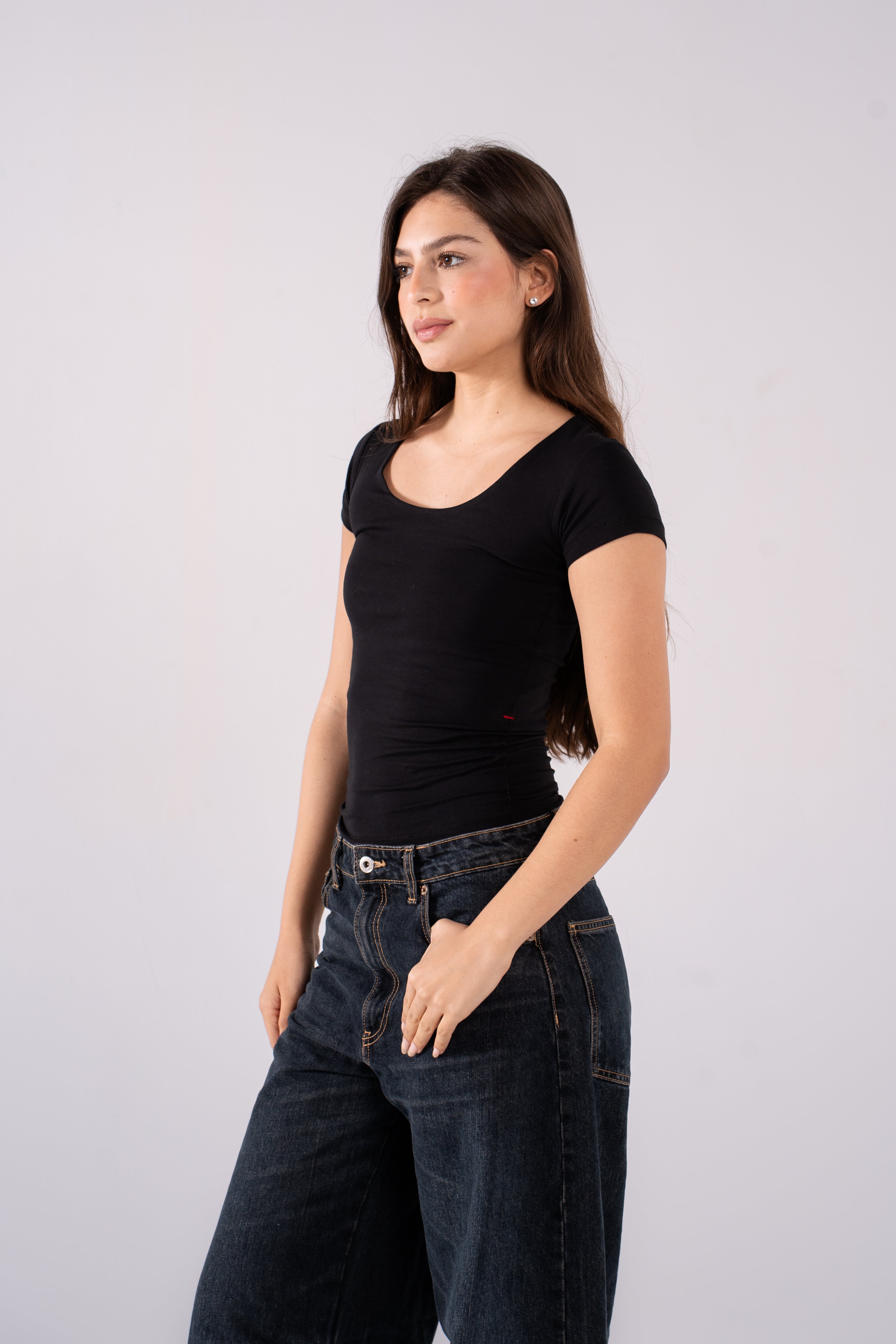 REFINED COTTON SHORT-SLEEVE WIDE NECK