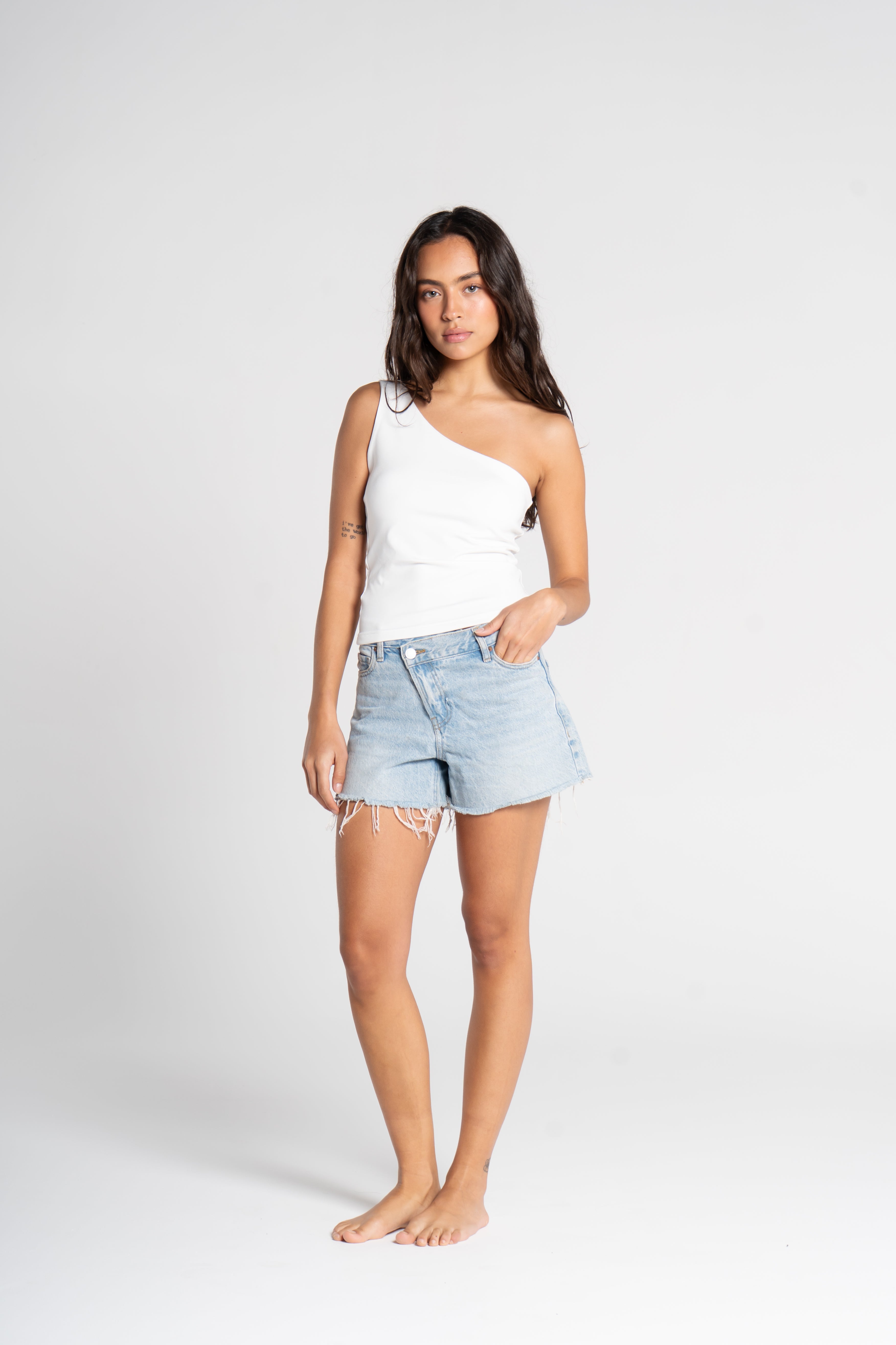 ONE SHOULDER TOP