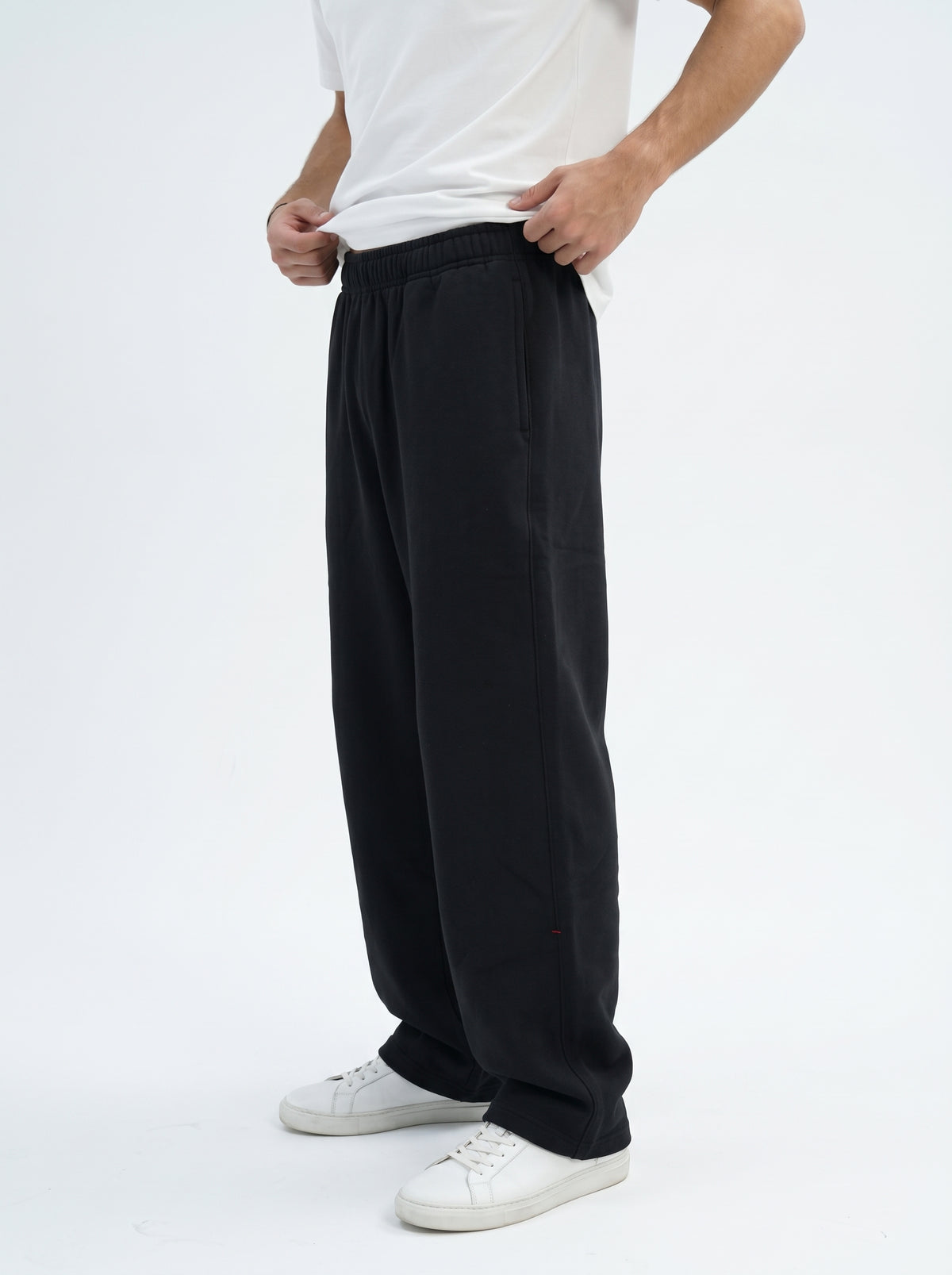 REFINED STRAIGHT LEG PANTS