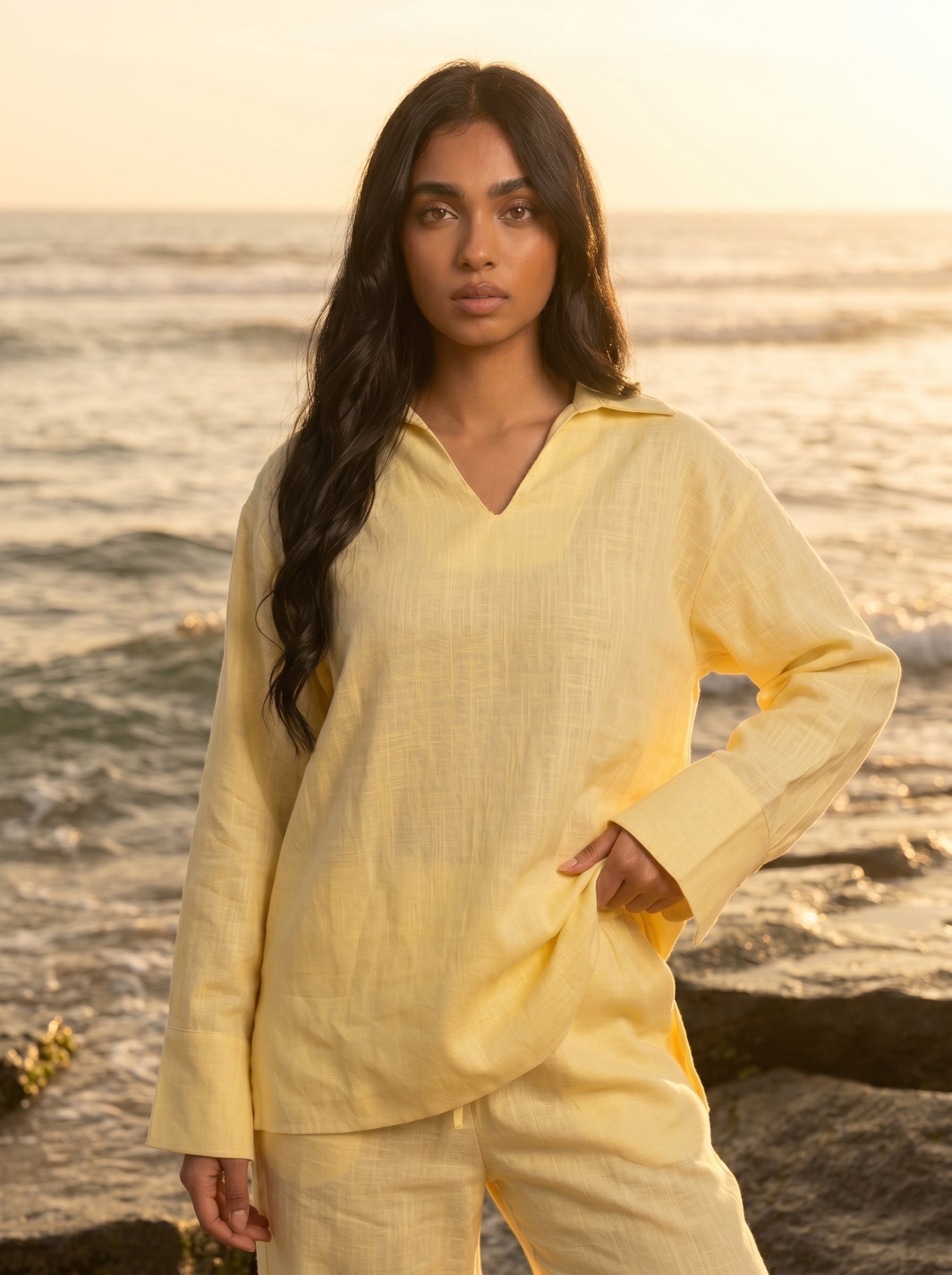 REFINED LINEN POLO BLOUSE