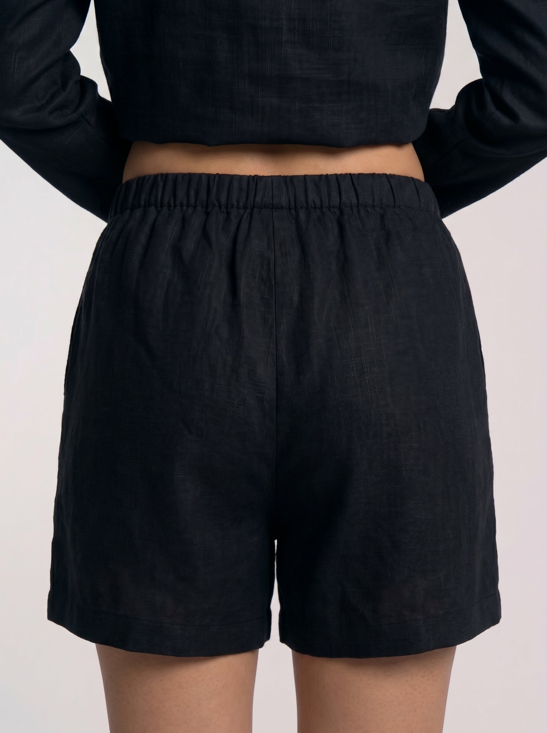 REFINED LINEN SHORTS