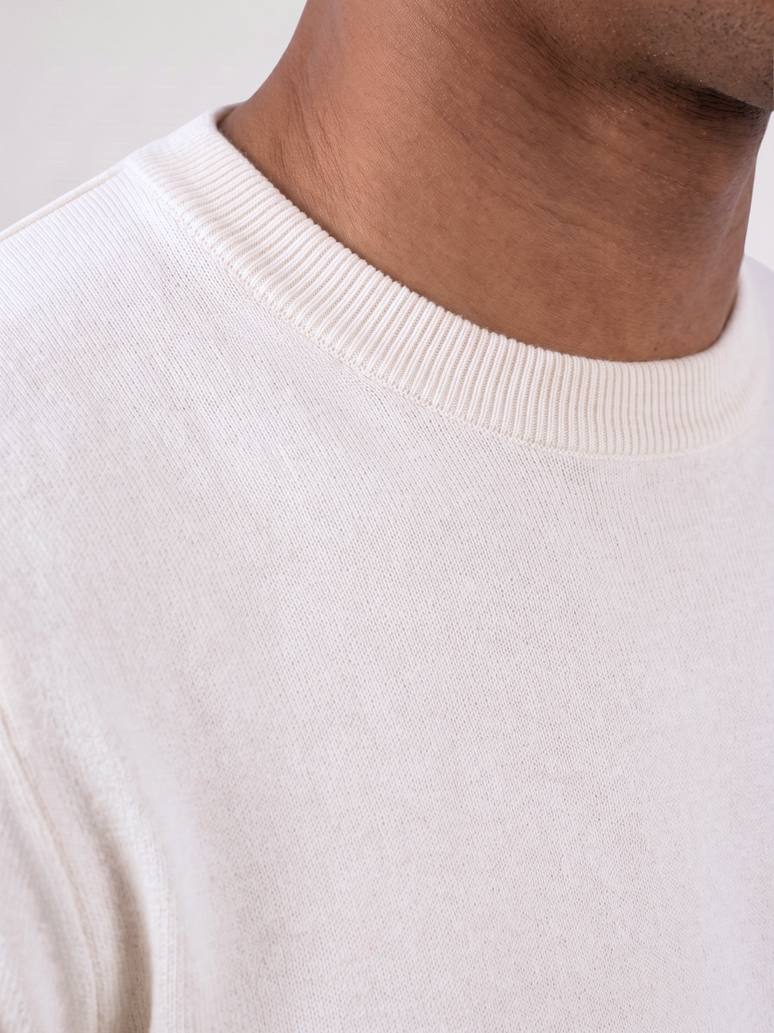 REFINED ROUND NECK COTTON KNIT T-SHIRT