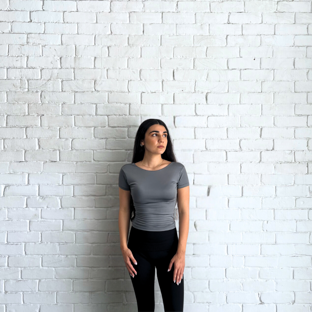 BACKLESS ROUND NECK