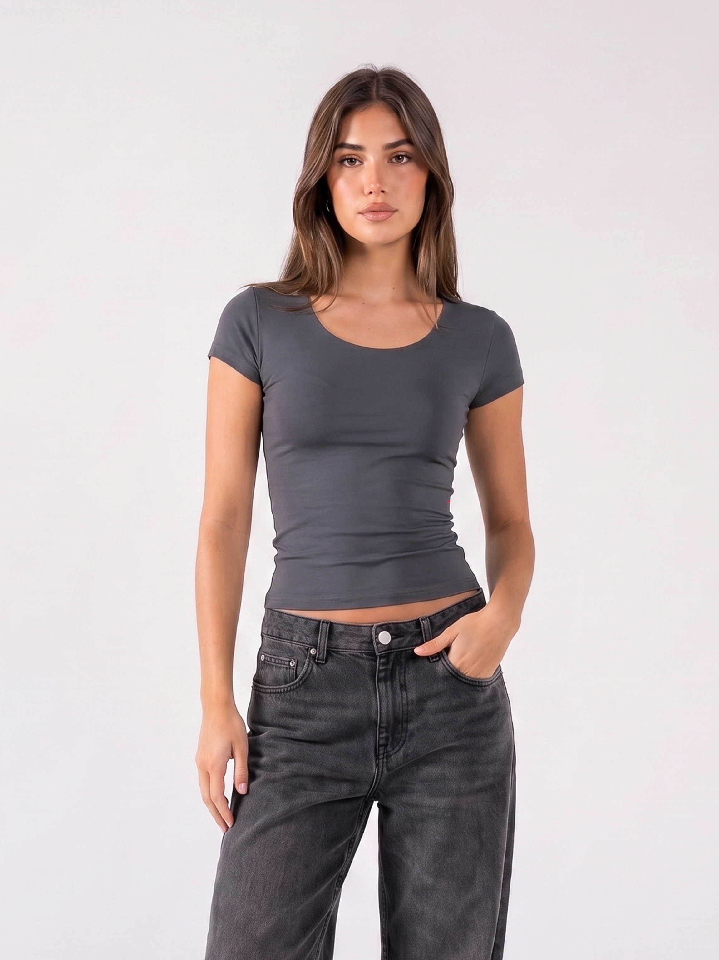 REFINED SHORT-SLEEVE WIDE NECK