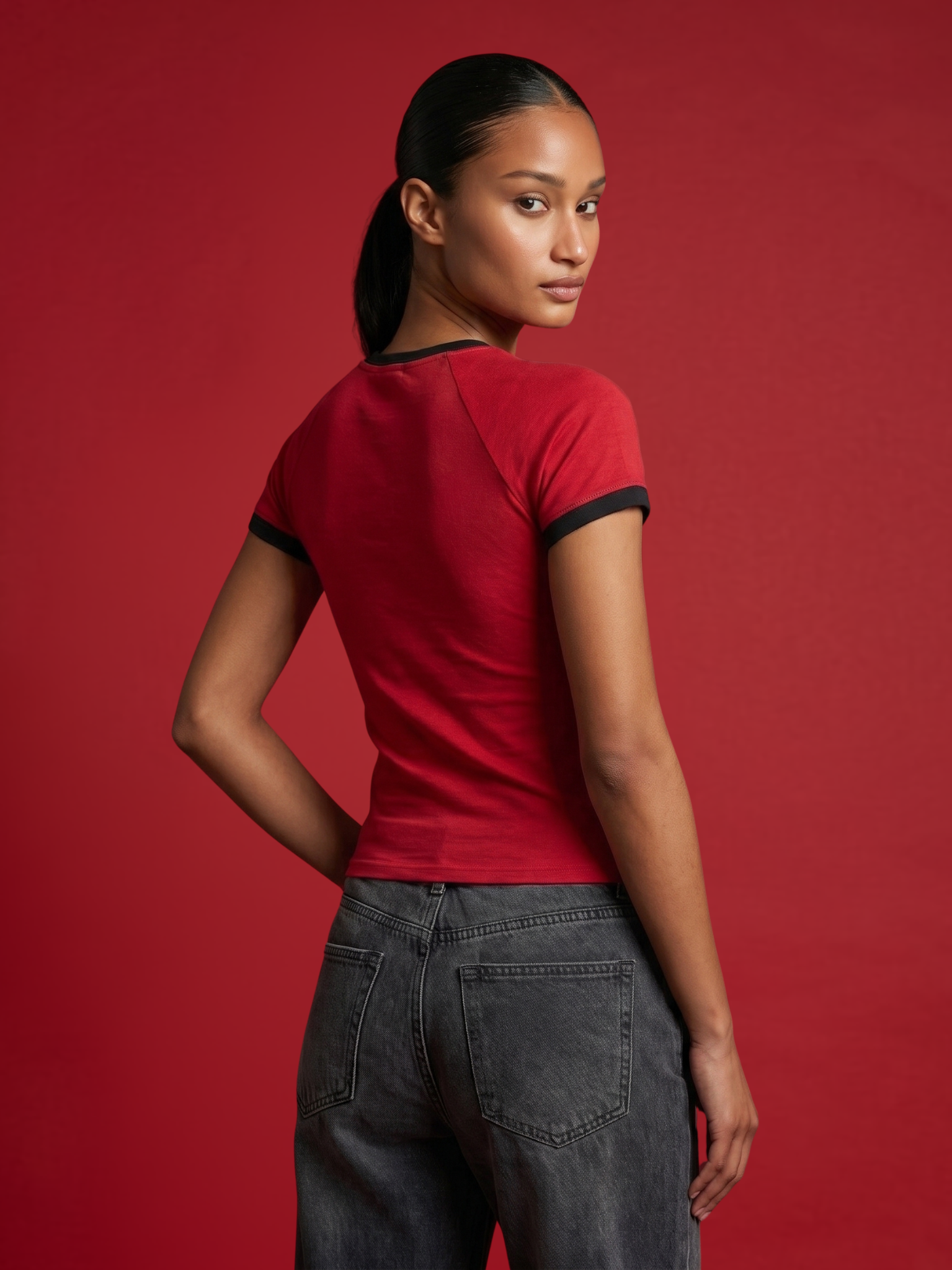 LEAGUE TEE