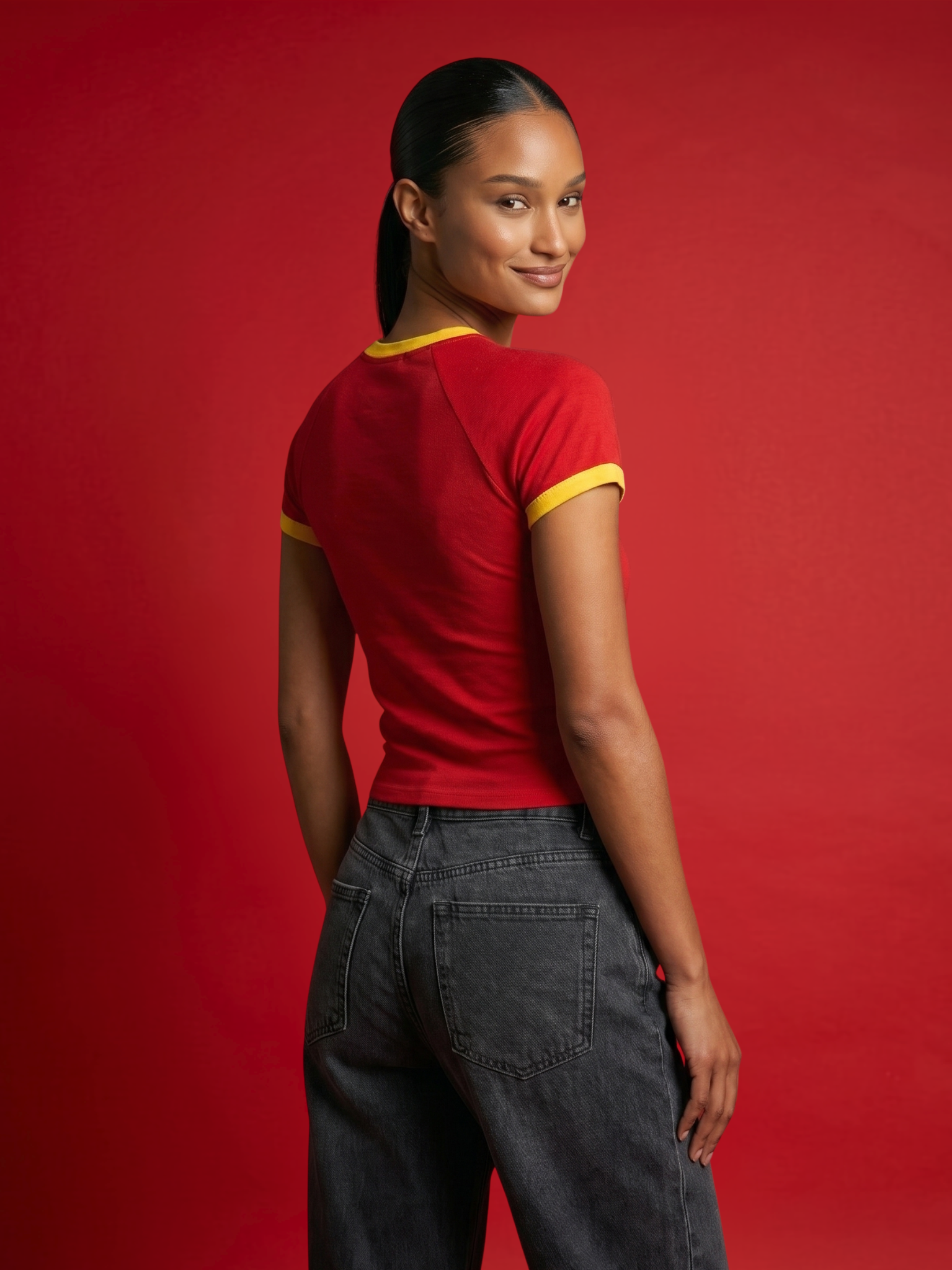 LEAGUE TEE