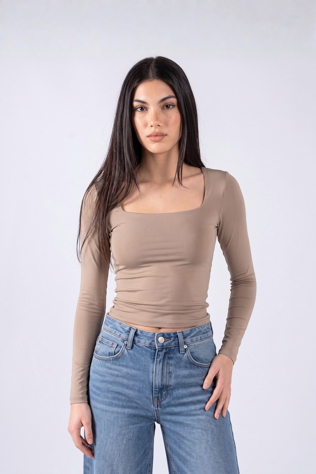REFINED LONG-SLEEVE SQUARE NECK