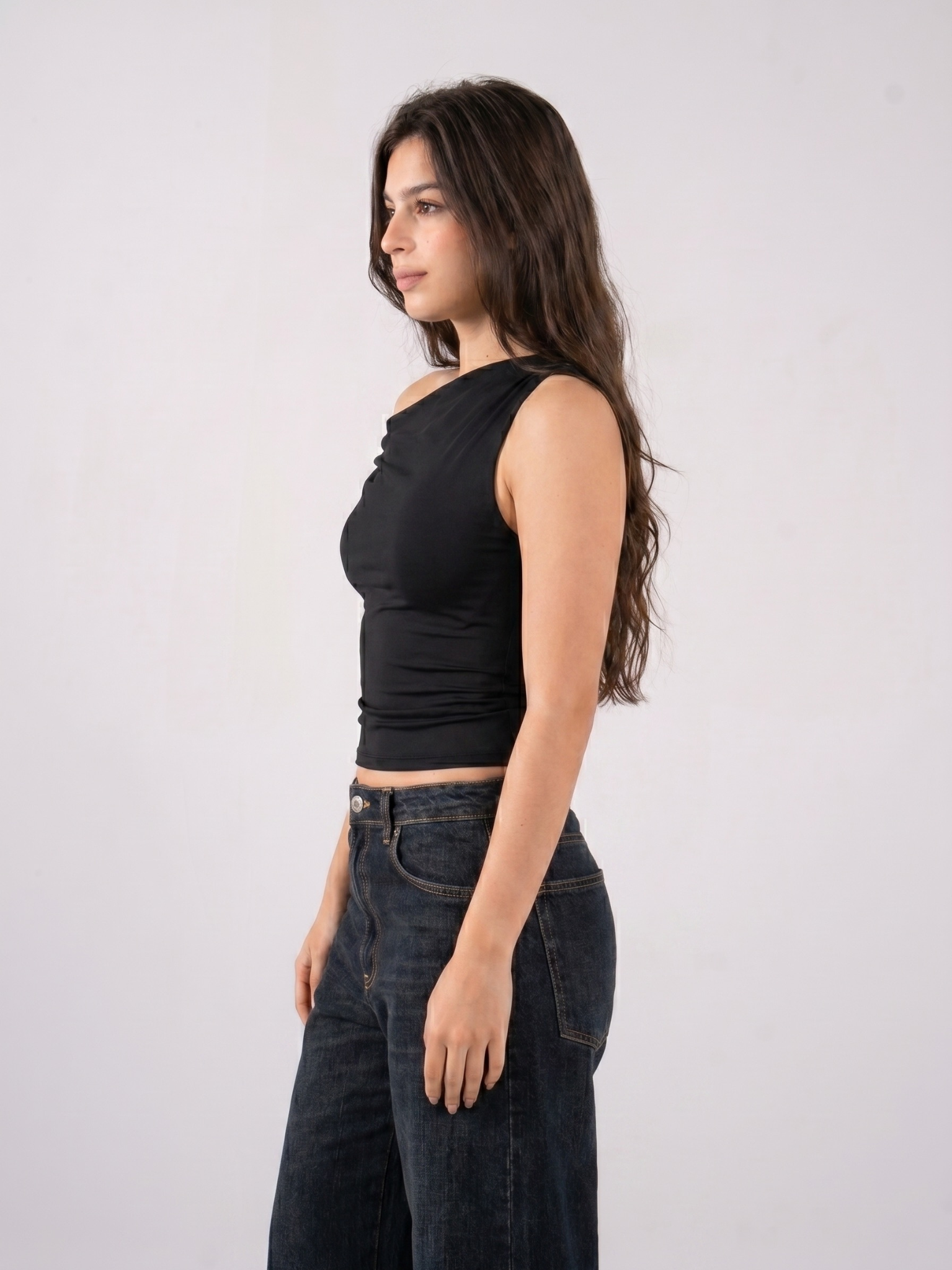 REFINED ONE SHOULDER RUCHED ASYMMETRICAL TOP