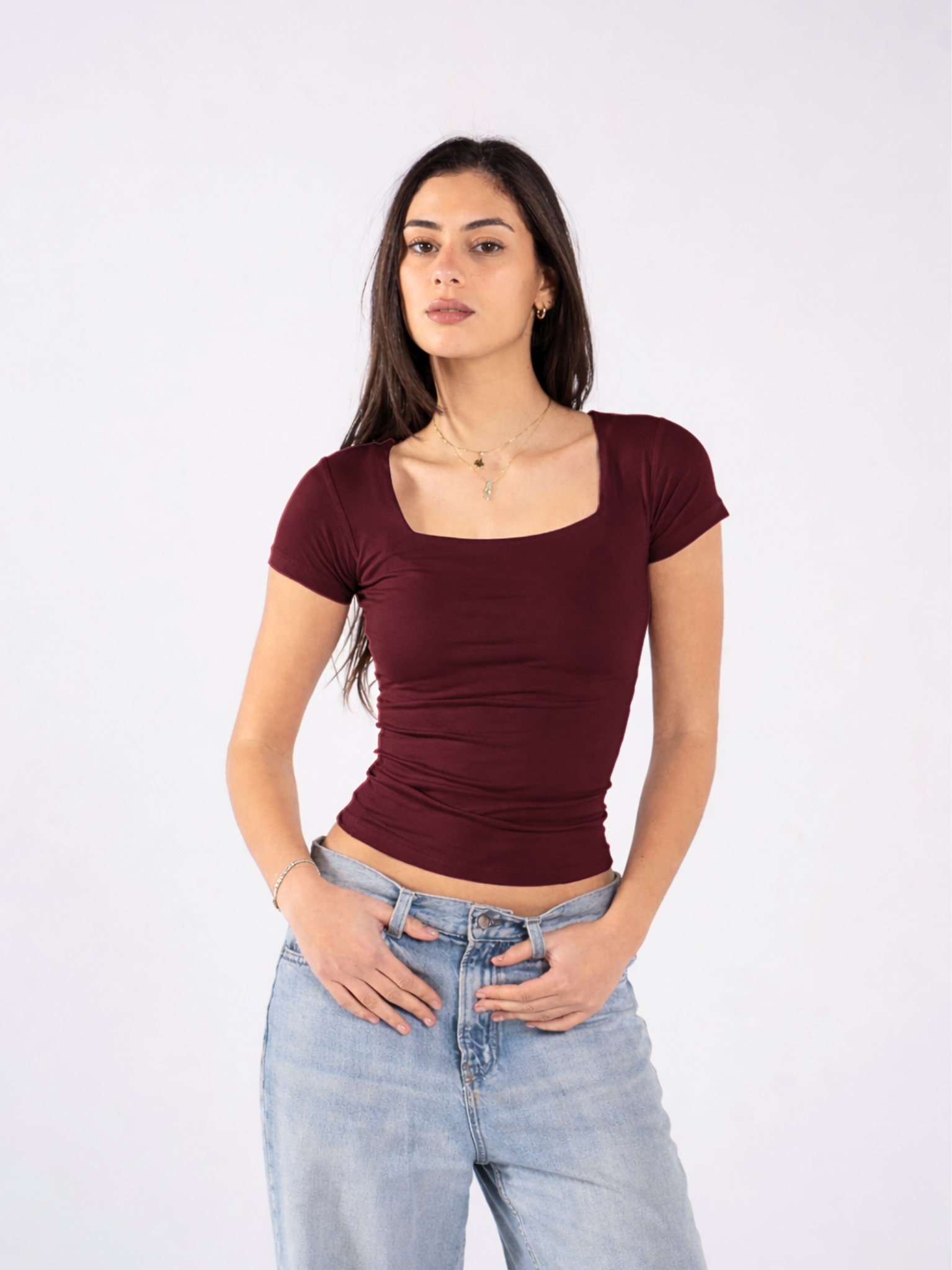 REFINED SHORT-SLEEVE SQUARE NECK