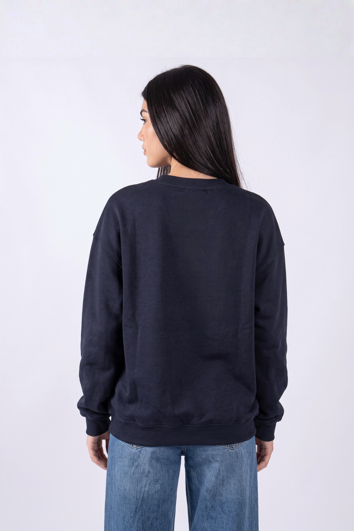 REFINED OVERSIZED CREW NECK