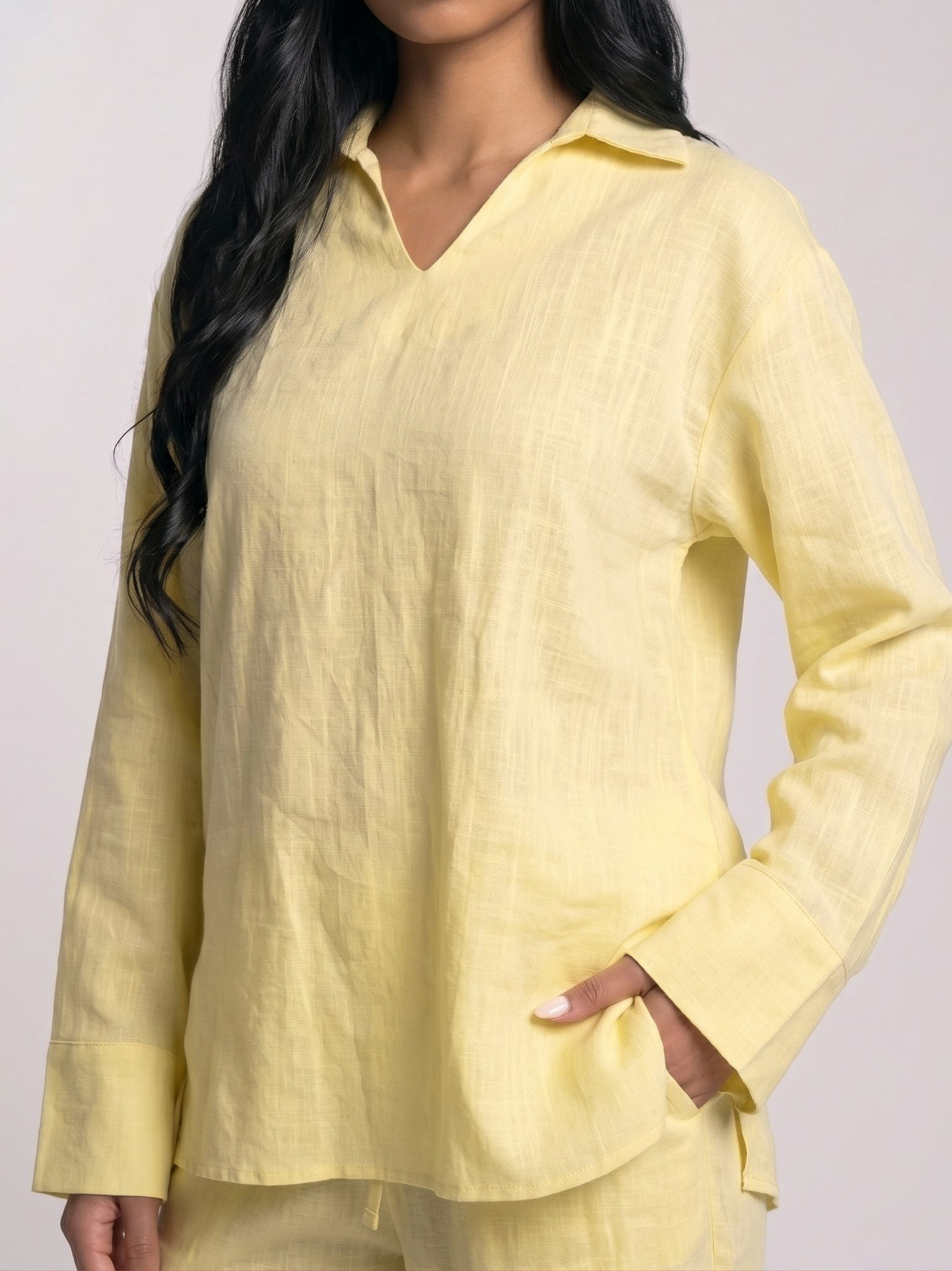 REFINED LINEN POLO BLOUSE