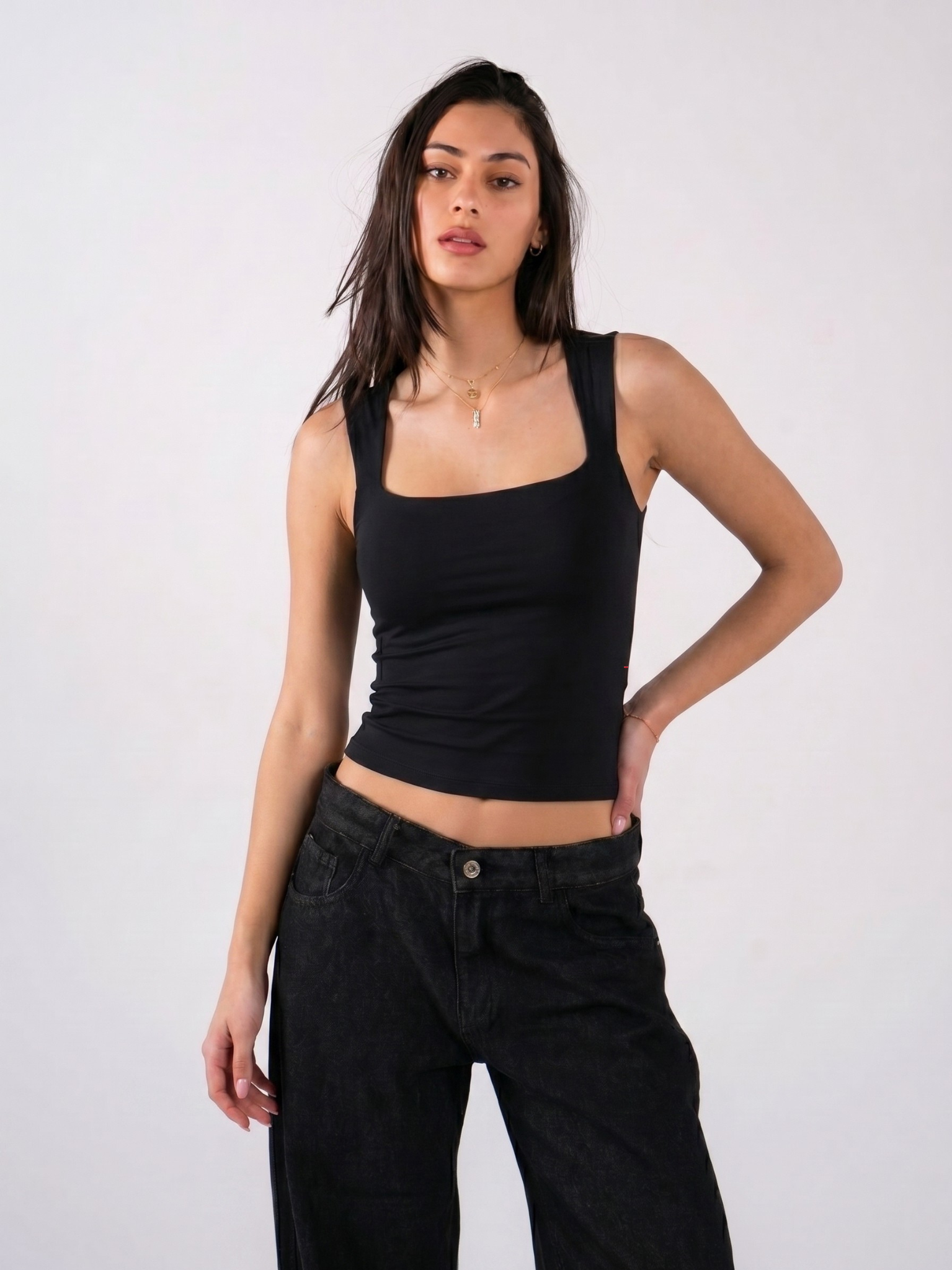 REFINED SQUARE NECK TANK TOP