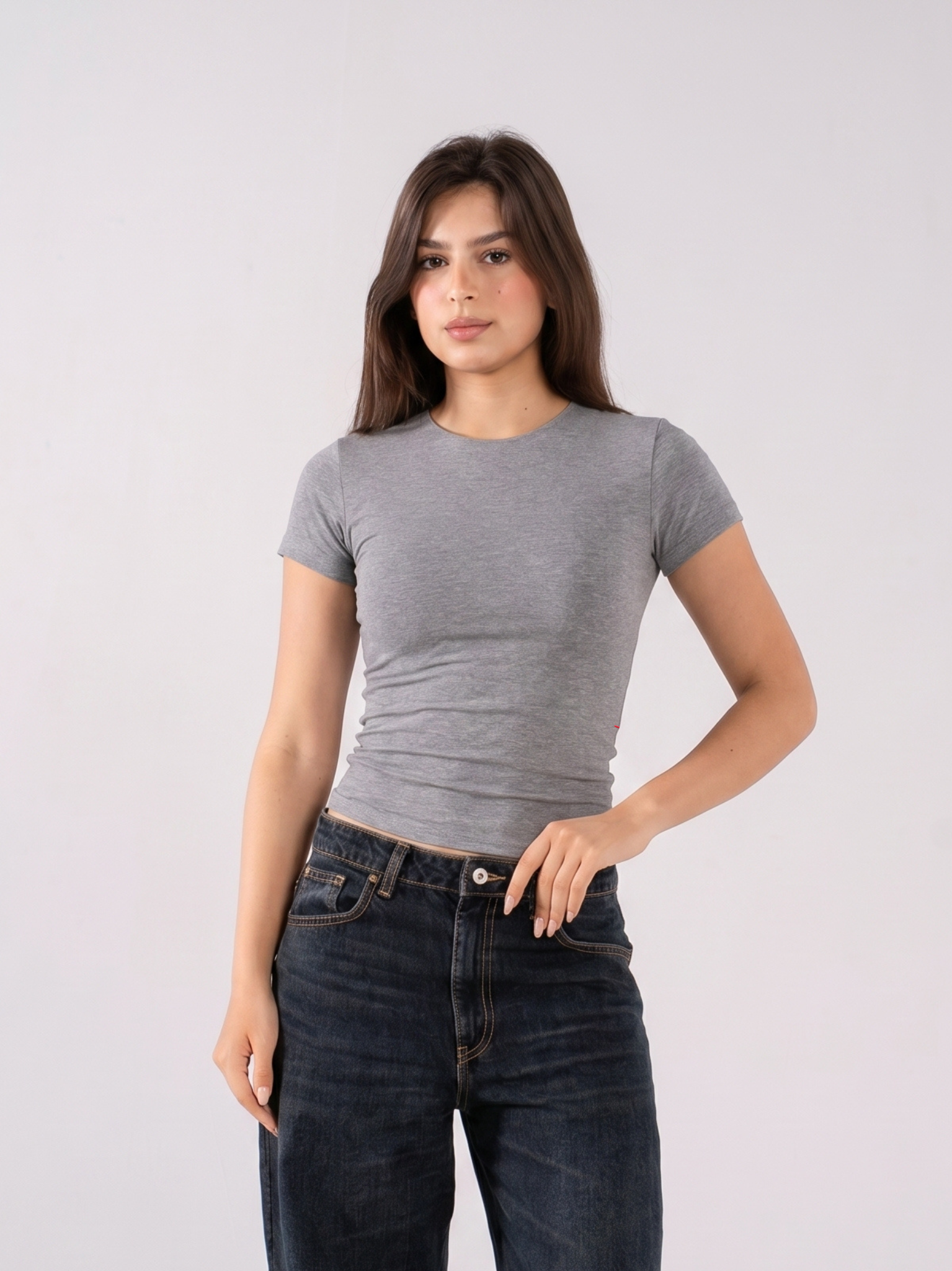 REFINED COTTON SHORT-SLEEVE ROUND NECK