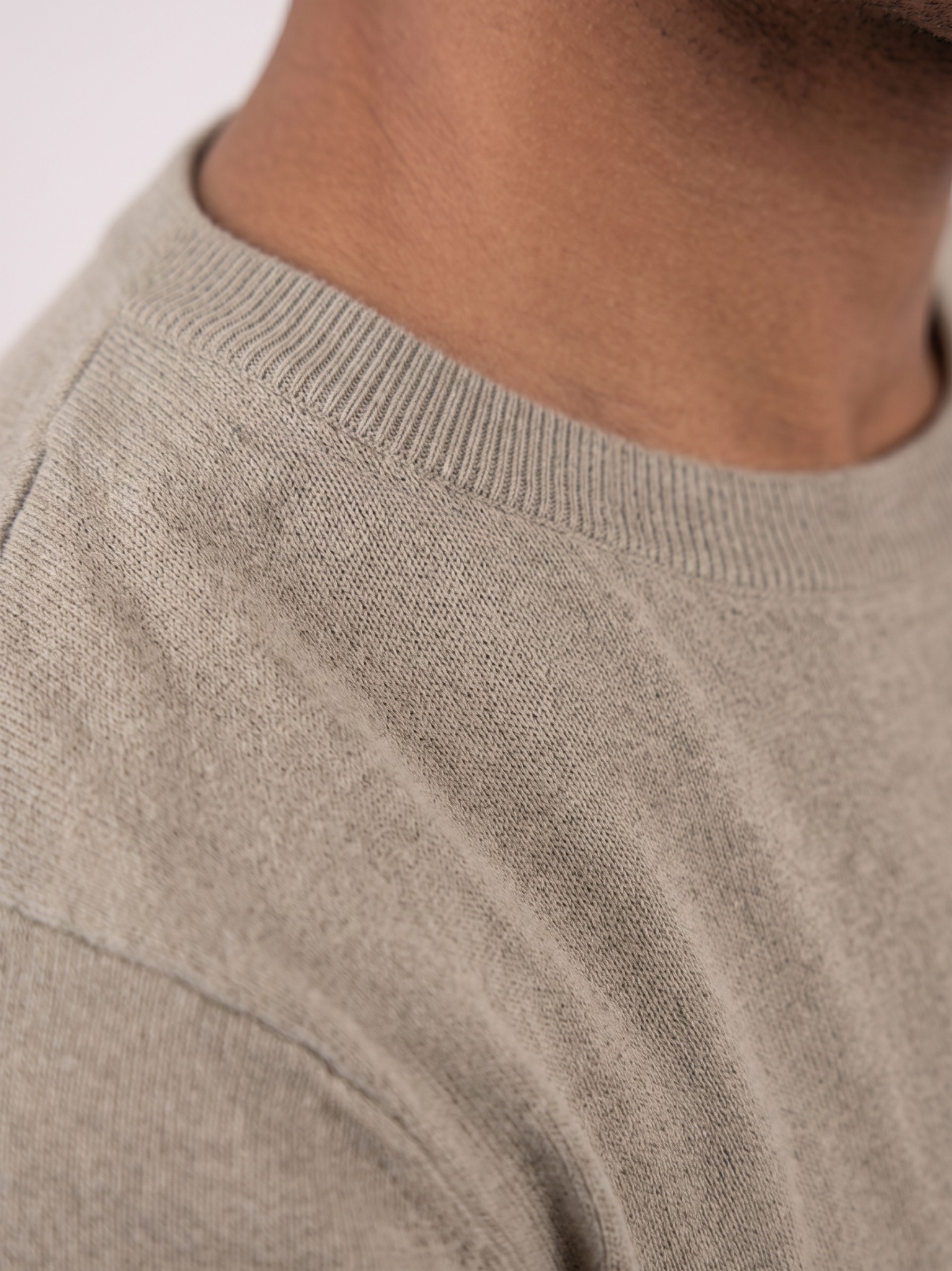 REFINED ROUND NECK COTTON KNIT T-SHIRT