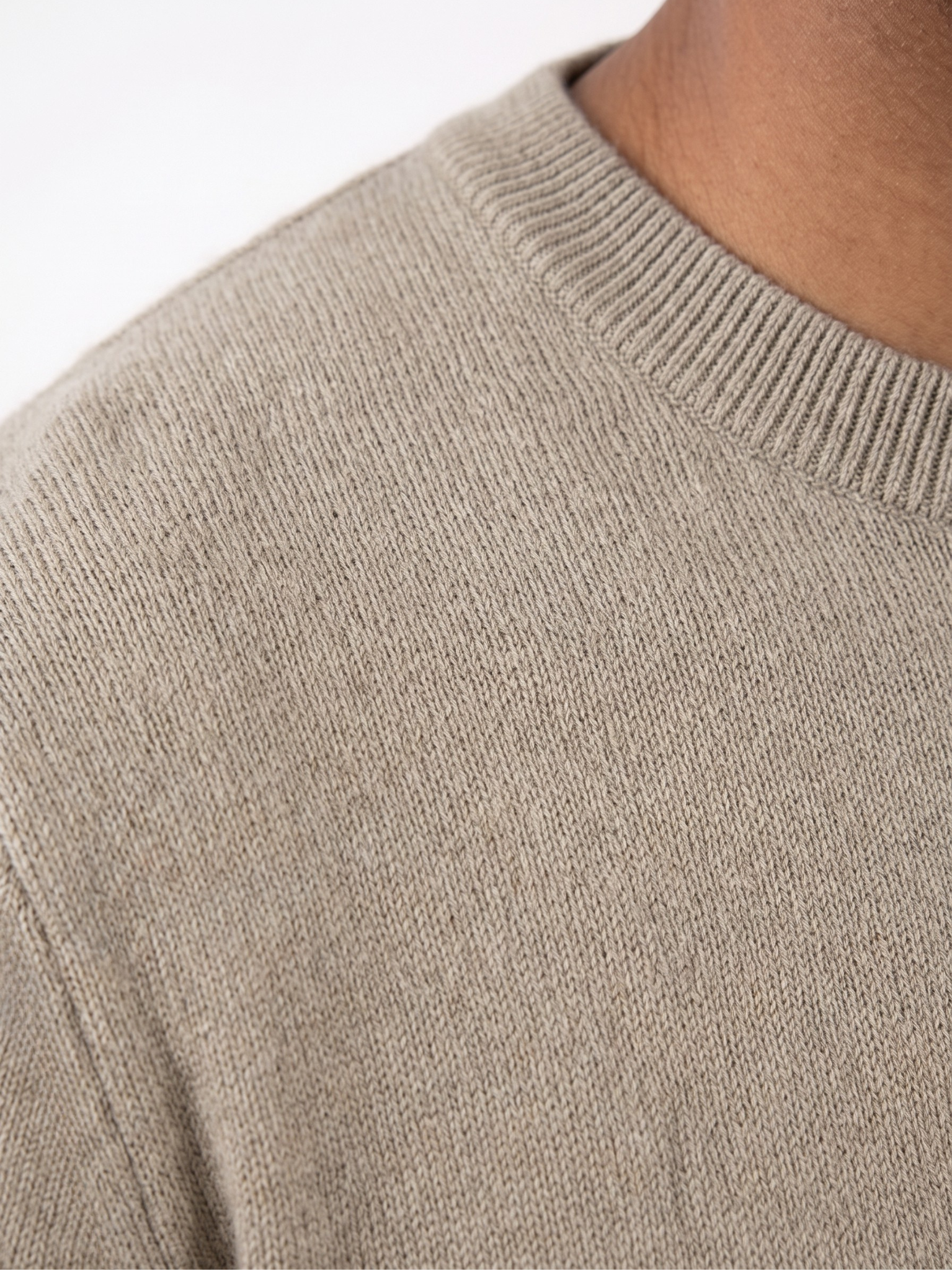REFINED ROUND NECK COTTON KNIT T-SHIRT