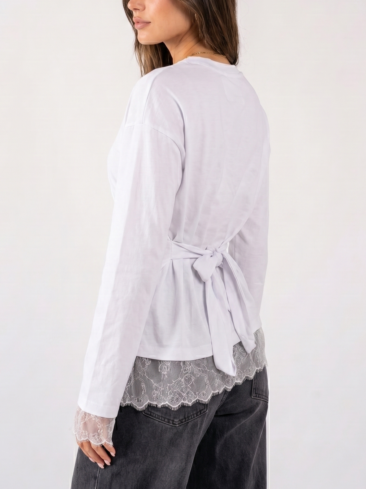 REFINED LACE OVERSIZED LONG SLEEVE T-SHIRT