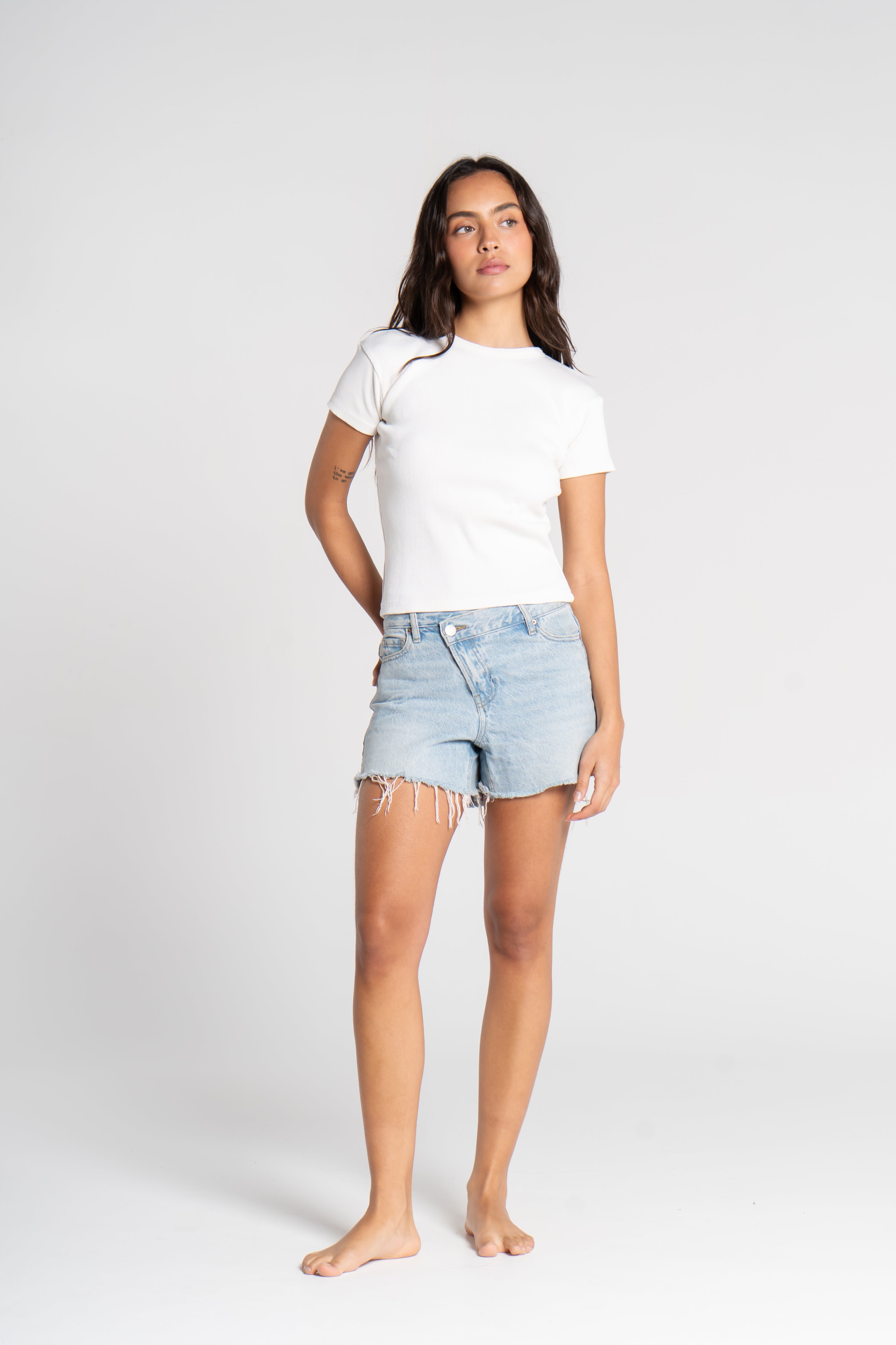 RIBBED ROUND NECK SHORT SLEEVE