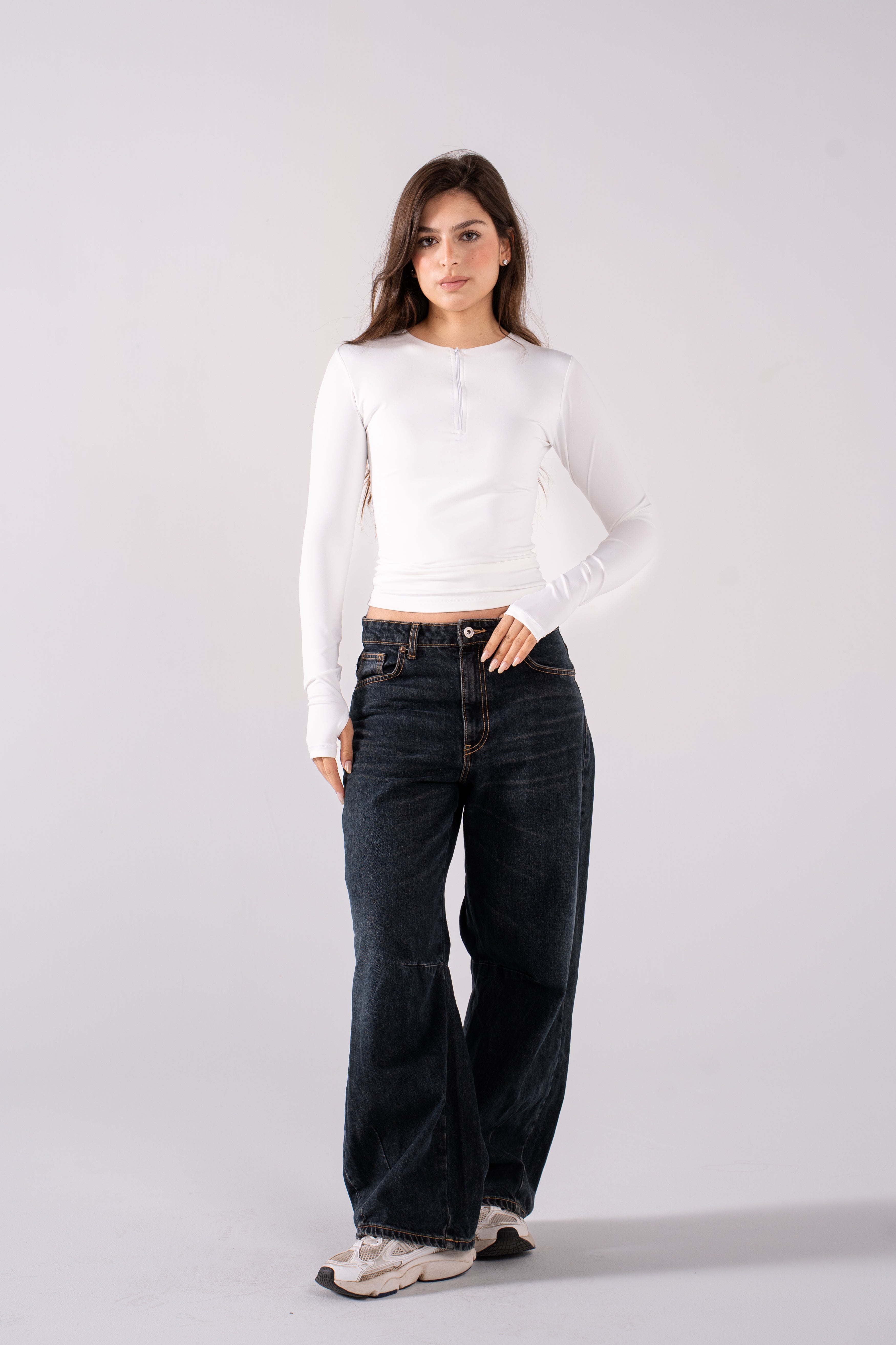 REFINED LONG-SLEEVE ZIPPER